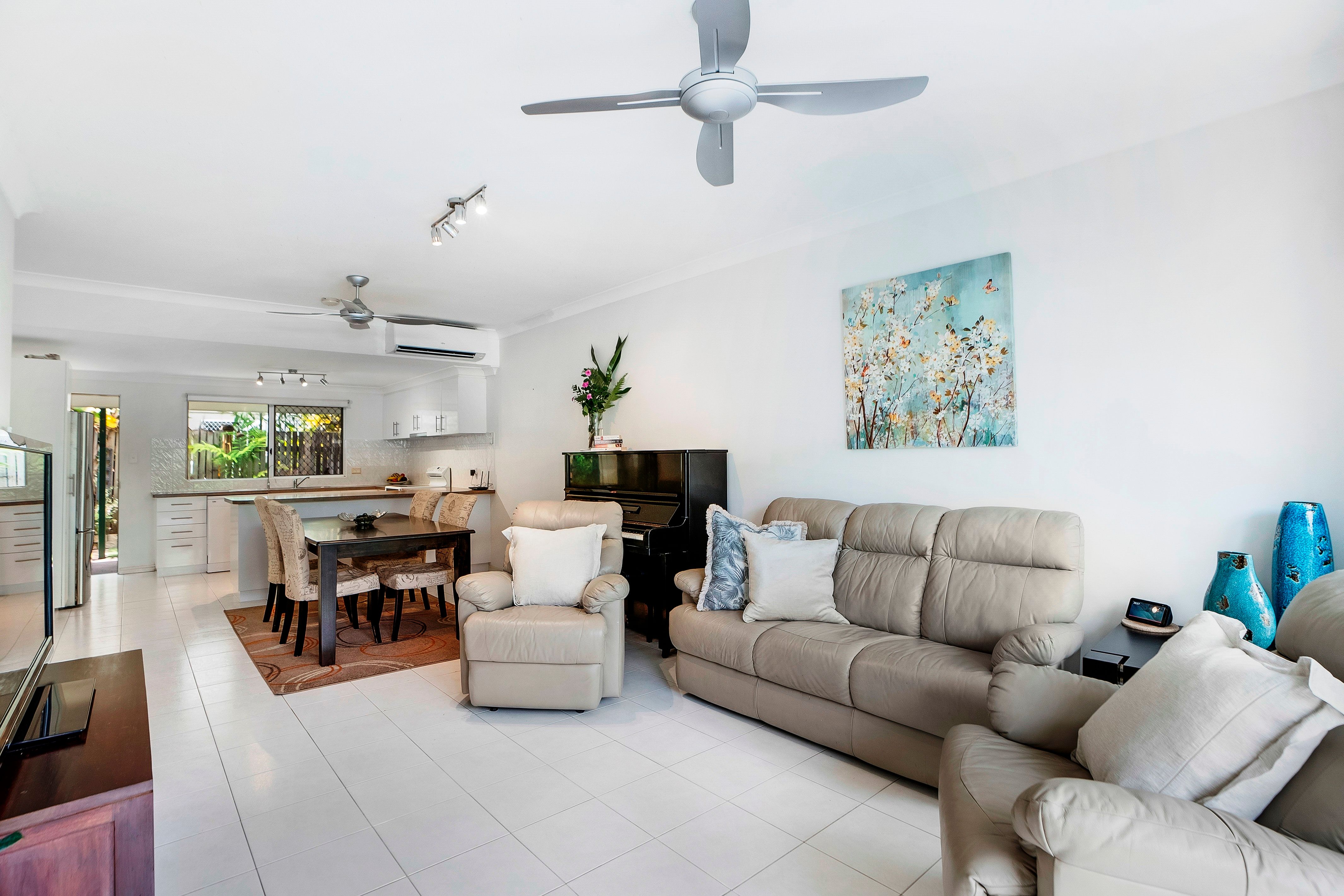 20/5961 Vasey Esplanade, Trinity Beach, QLD 4879 Sold Unit Ray White Cairns Beaches Buy