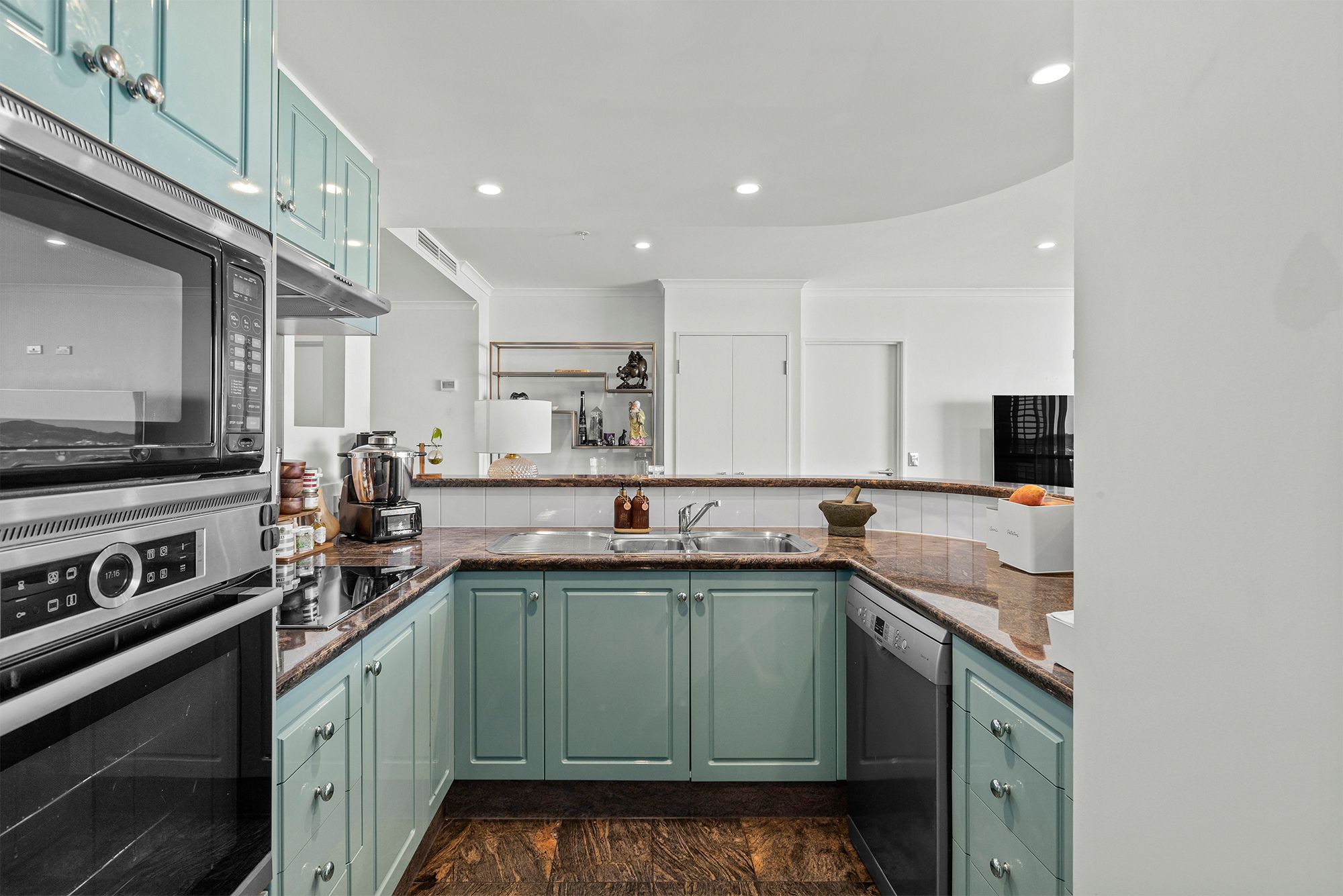 87/8 Goodwin Street — photo 7 of 18