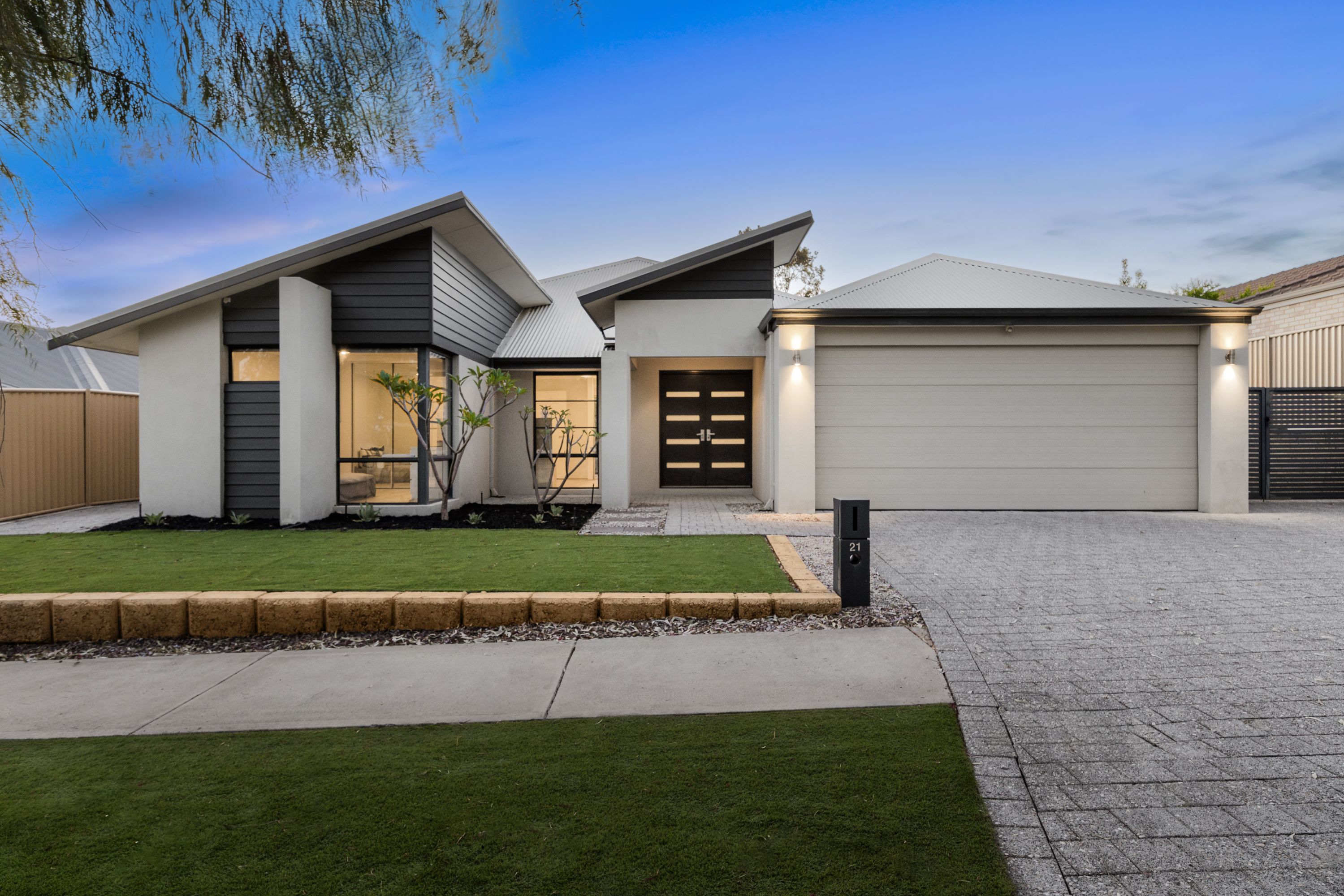 21 Pipeline Boulevard , Piara Waters WA 6112