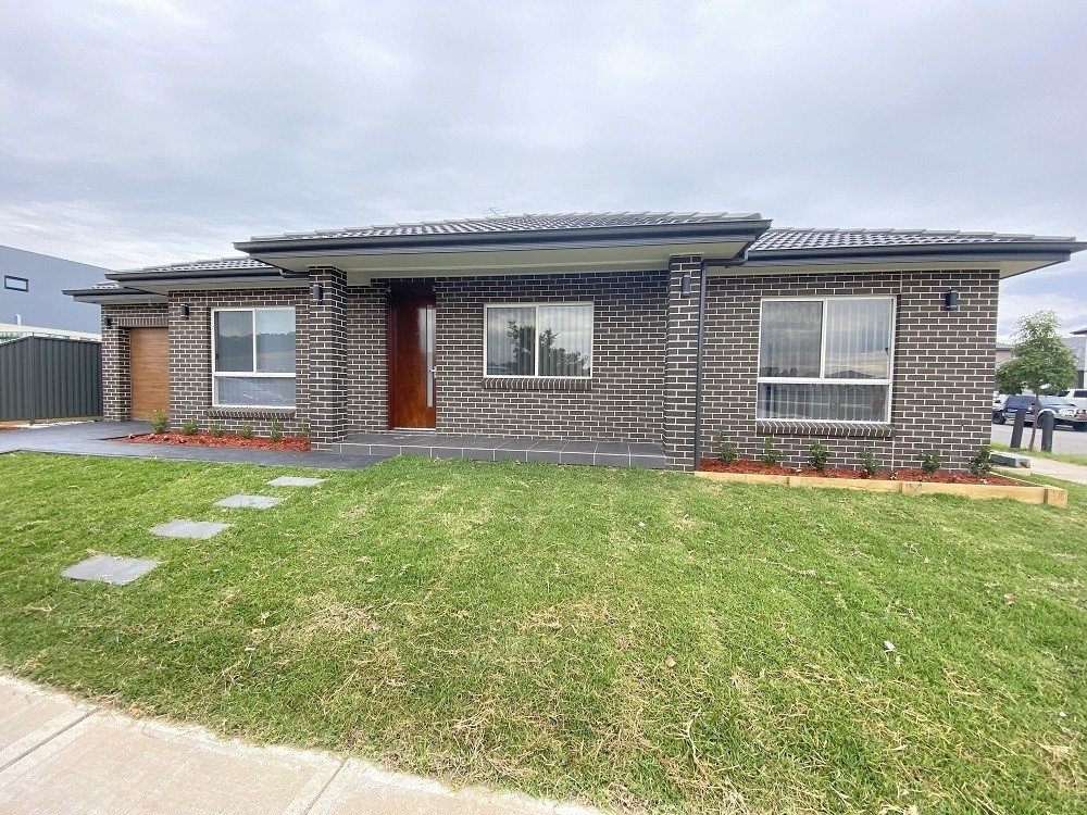 168 Willowdale Drive, Denham Court, NSW 2565