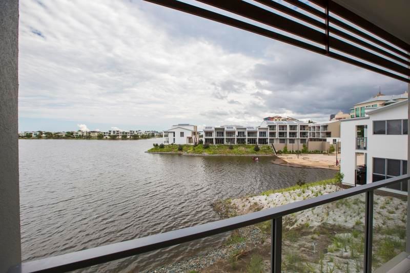 55/3028 The Boulevard, Carrara, QLD 4211