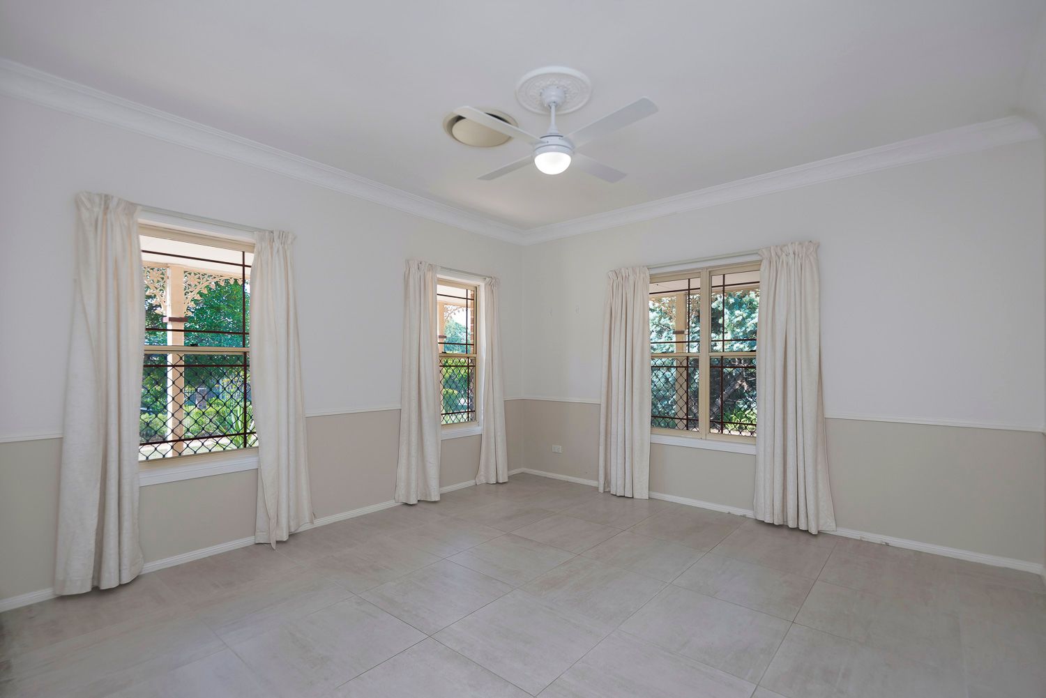 43 Oxford Crescent, Bridgeman Downs, QLD 4035