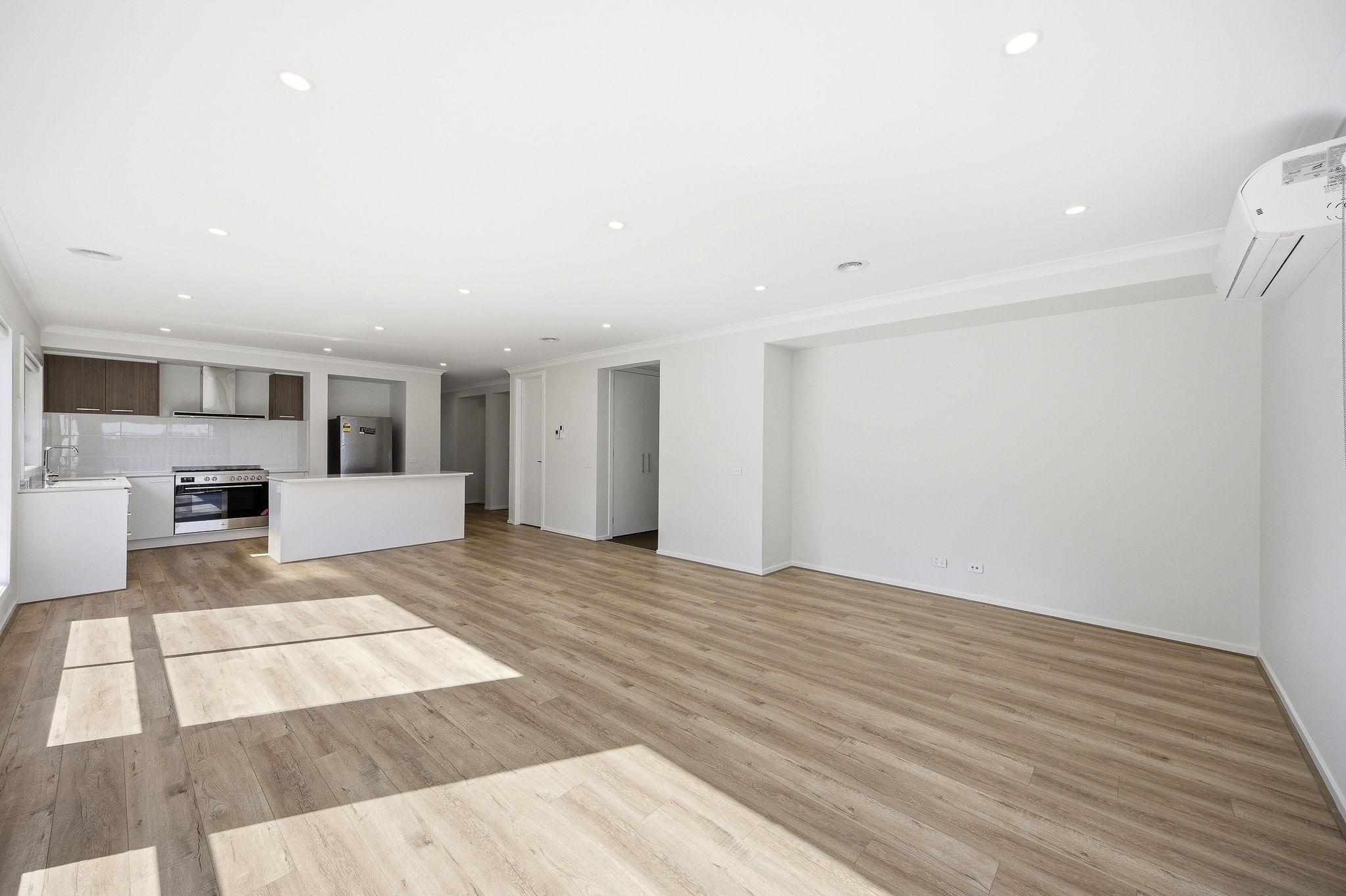 35 Follett Boulevard, Clyde, VIC 3978