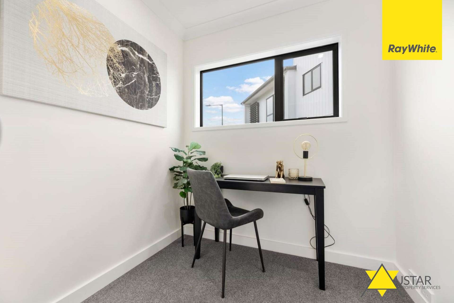 15 Parkwood Avenue photo 11