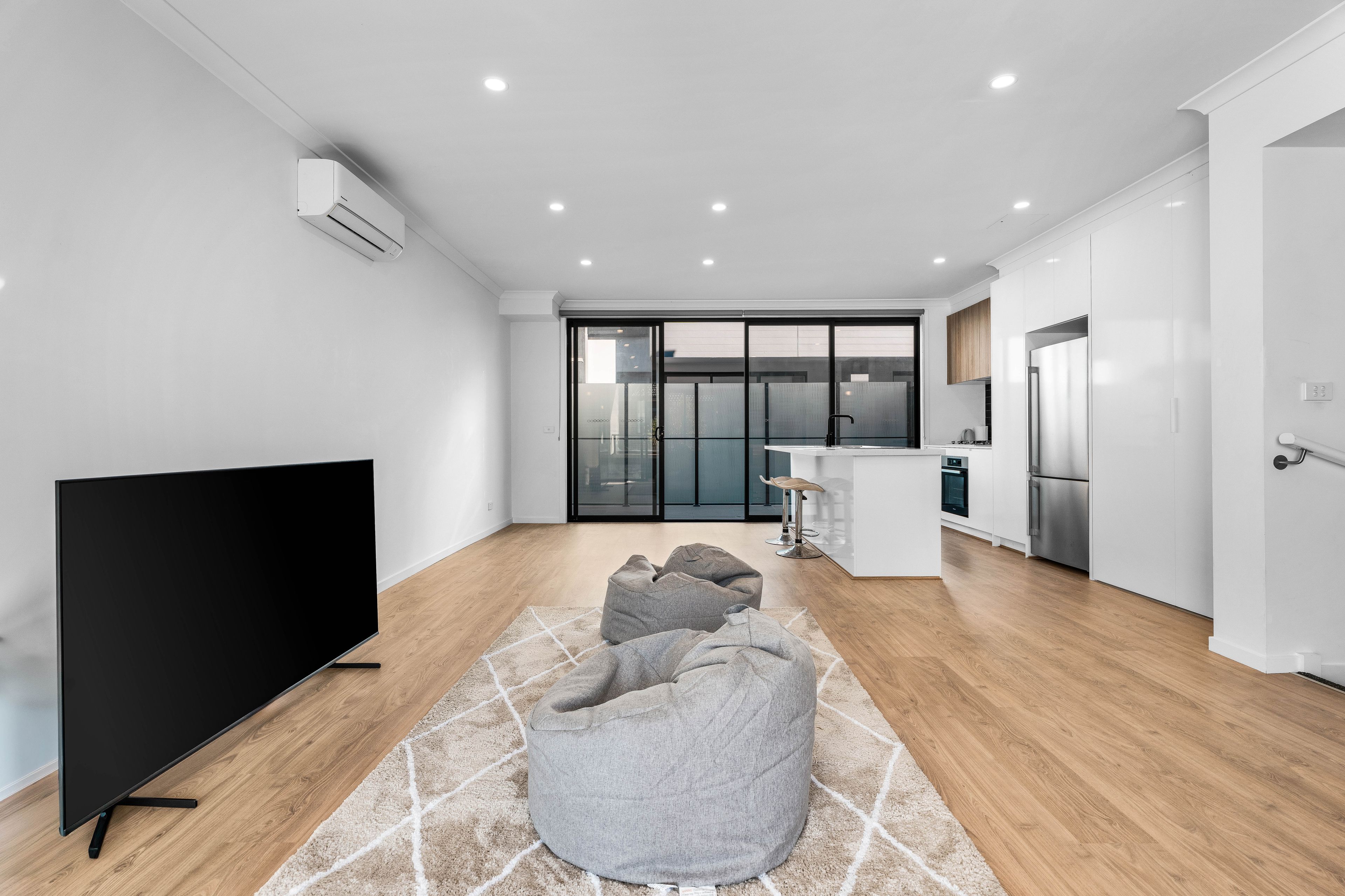 3/4 Frankcom Street, Blackburn, VIC 3130