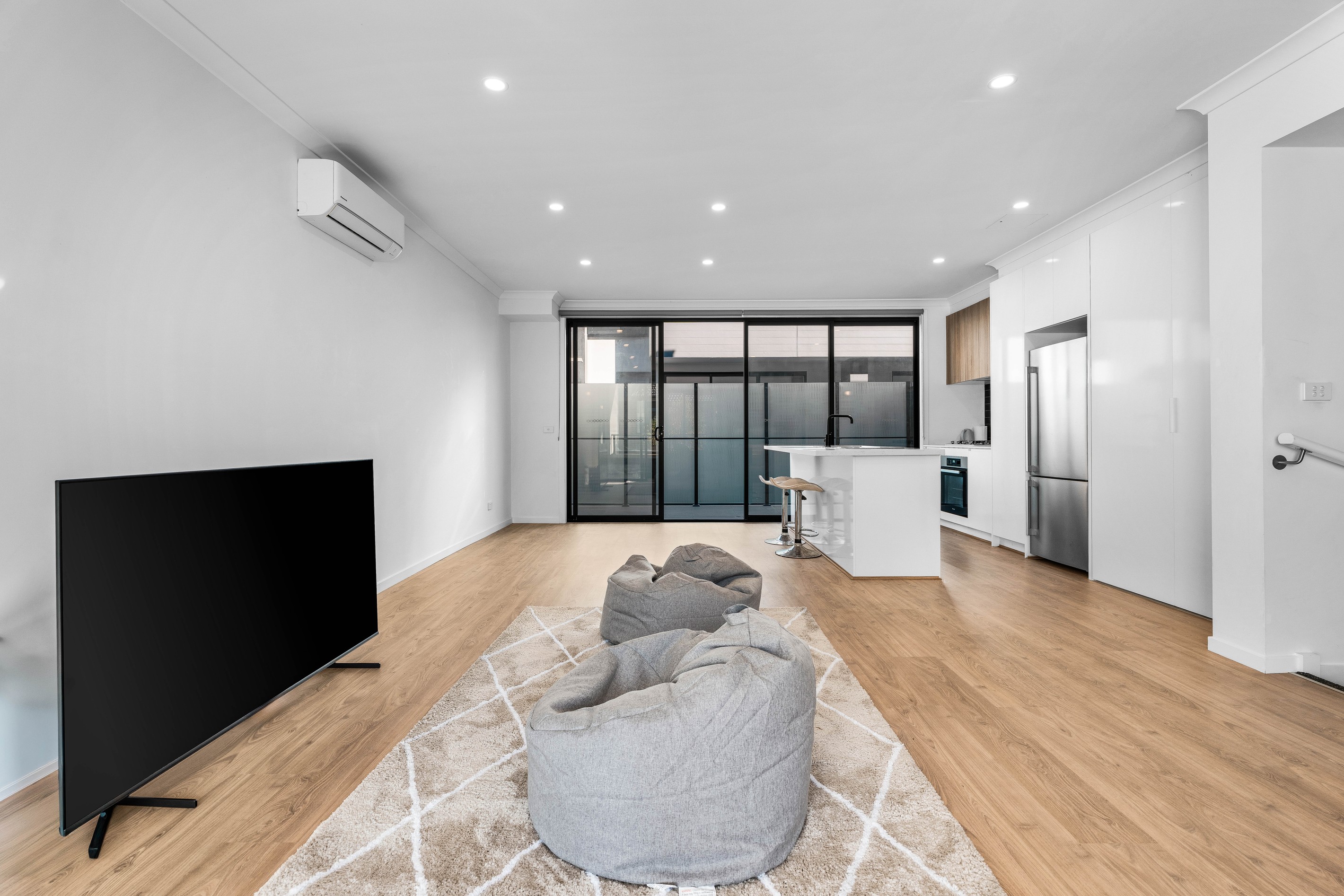 3/4 Frankcom Street, Blackburn, VIC 3130