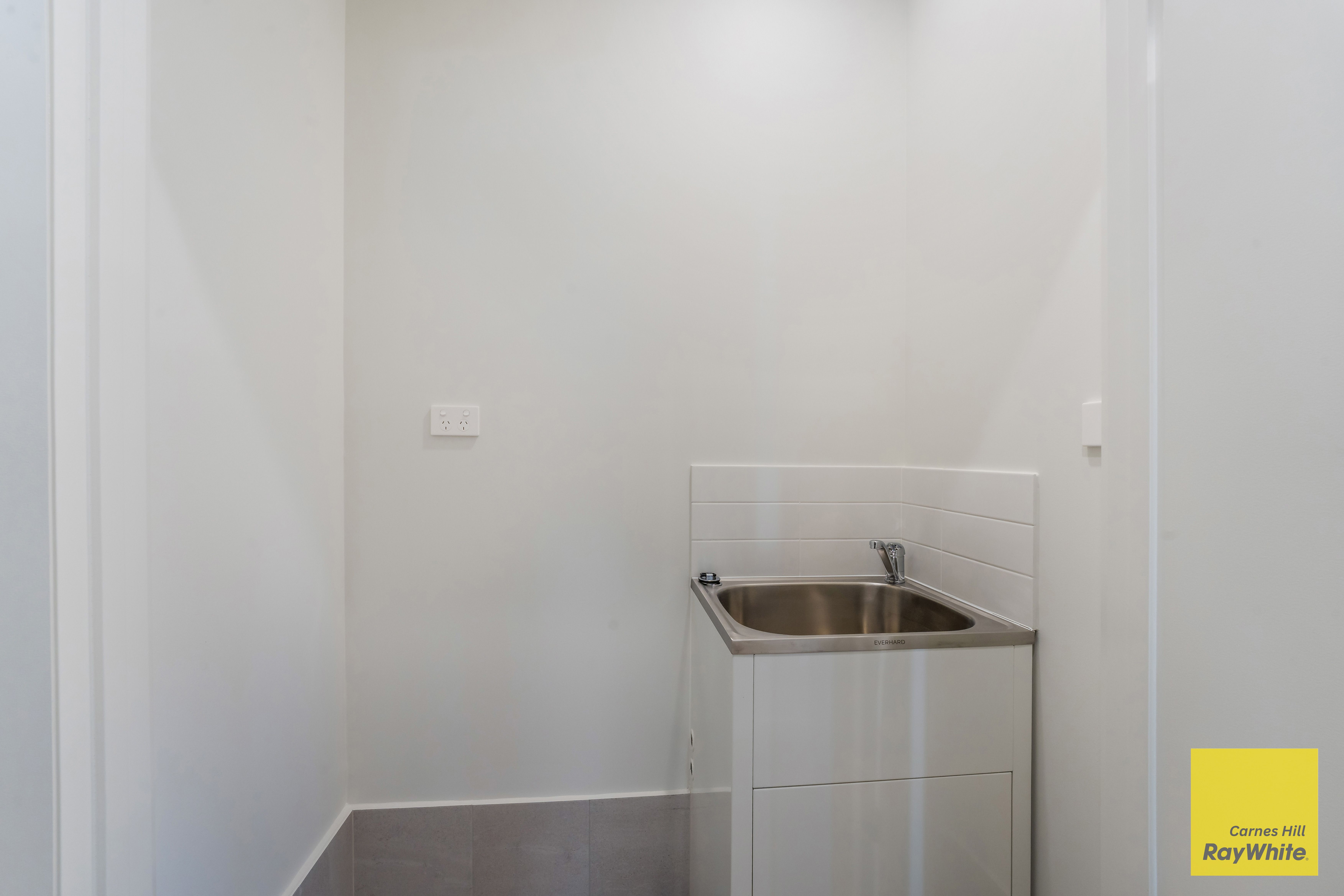 21A Lores Street — photo 8 of 10