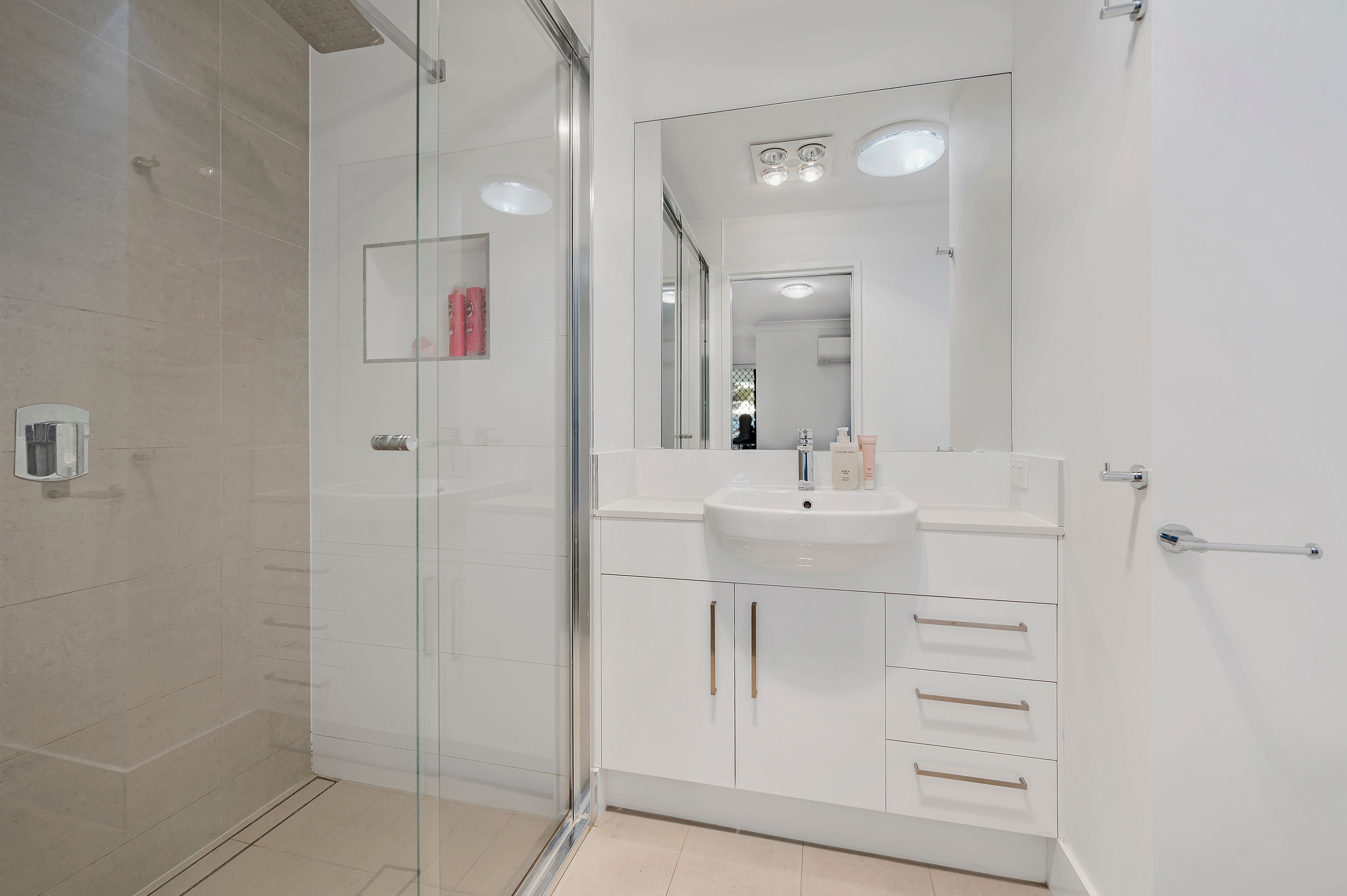 14/14 Pashen Street — photo 11 of 13