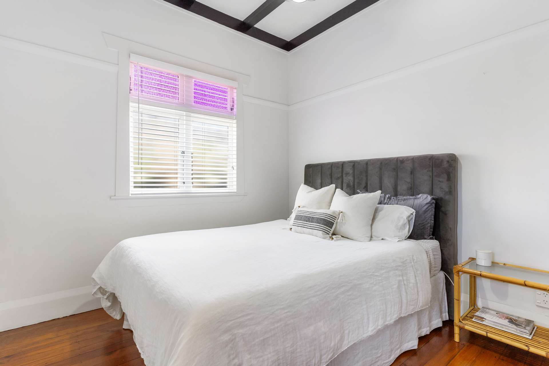 12 Mona Avenue photo 7