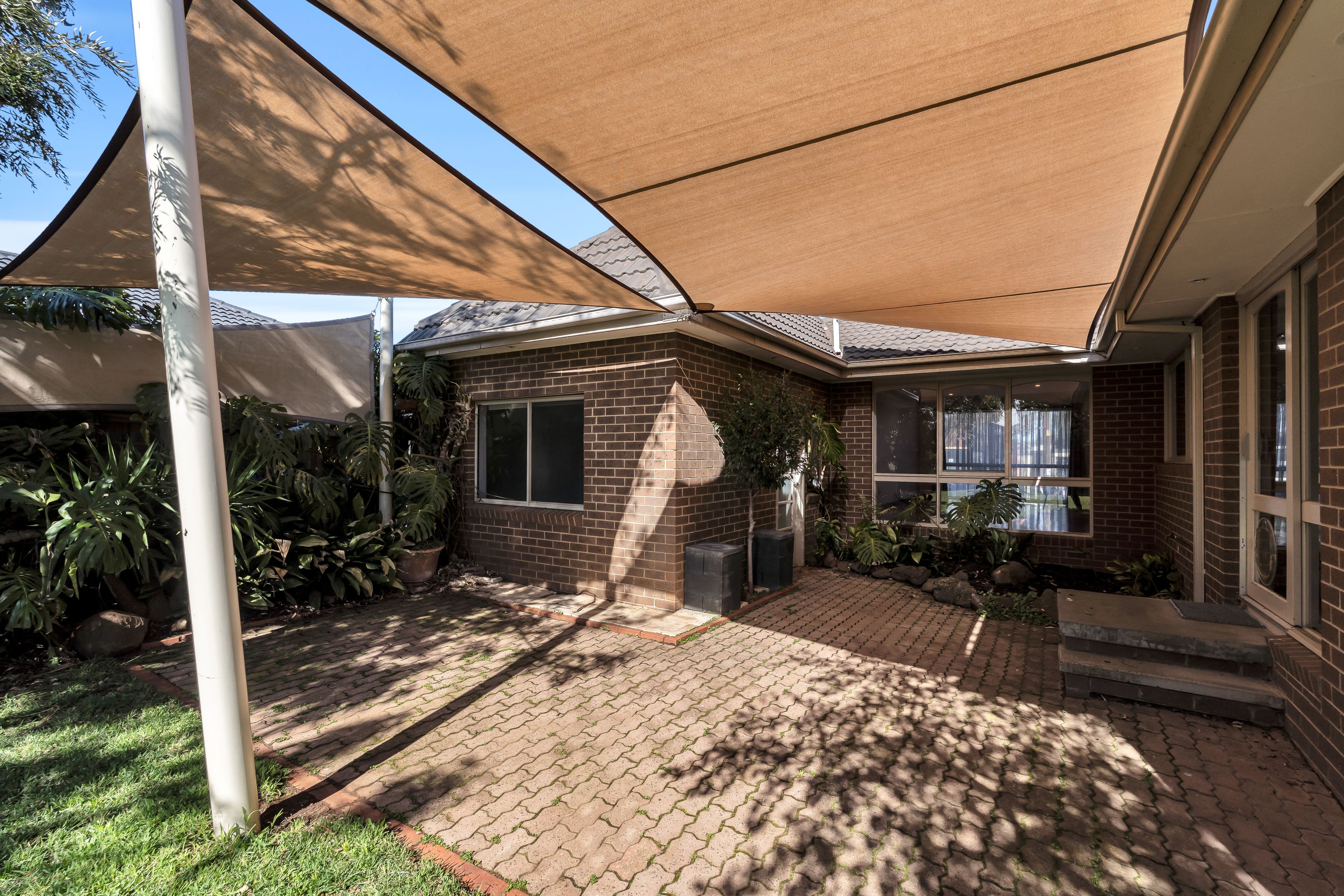 14 Wimmera Court — photo 9 of 10