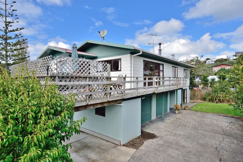 Ripe For Renovation in Stanmore Bay - Stanmore Bay