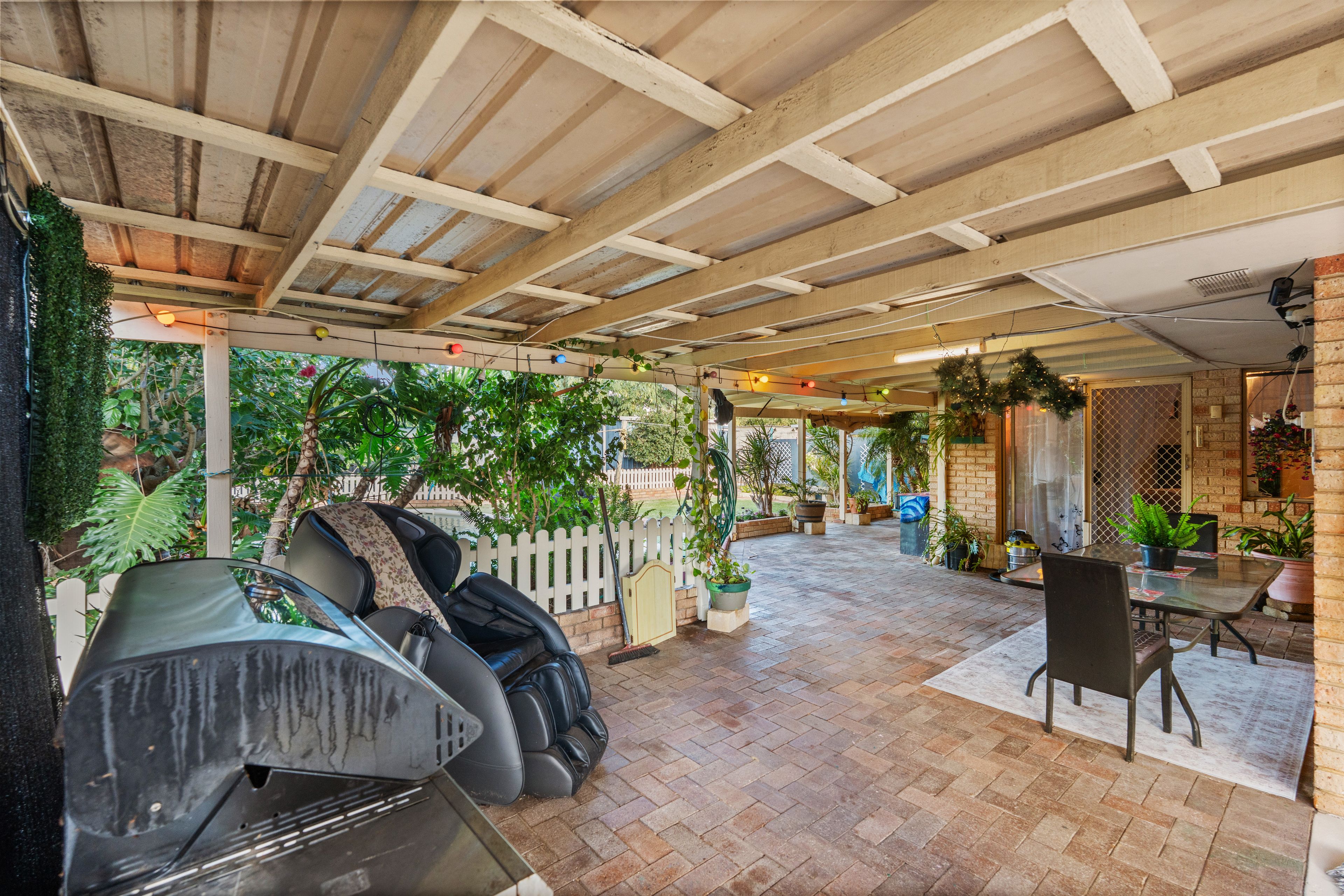18 DURACK Crescent — photo 21 of 23
