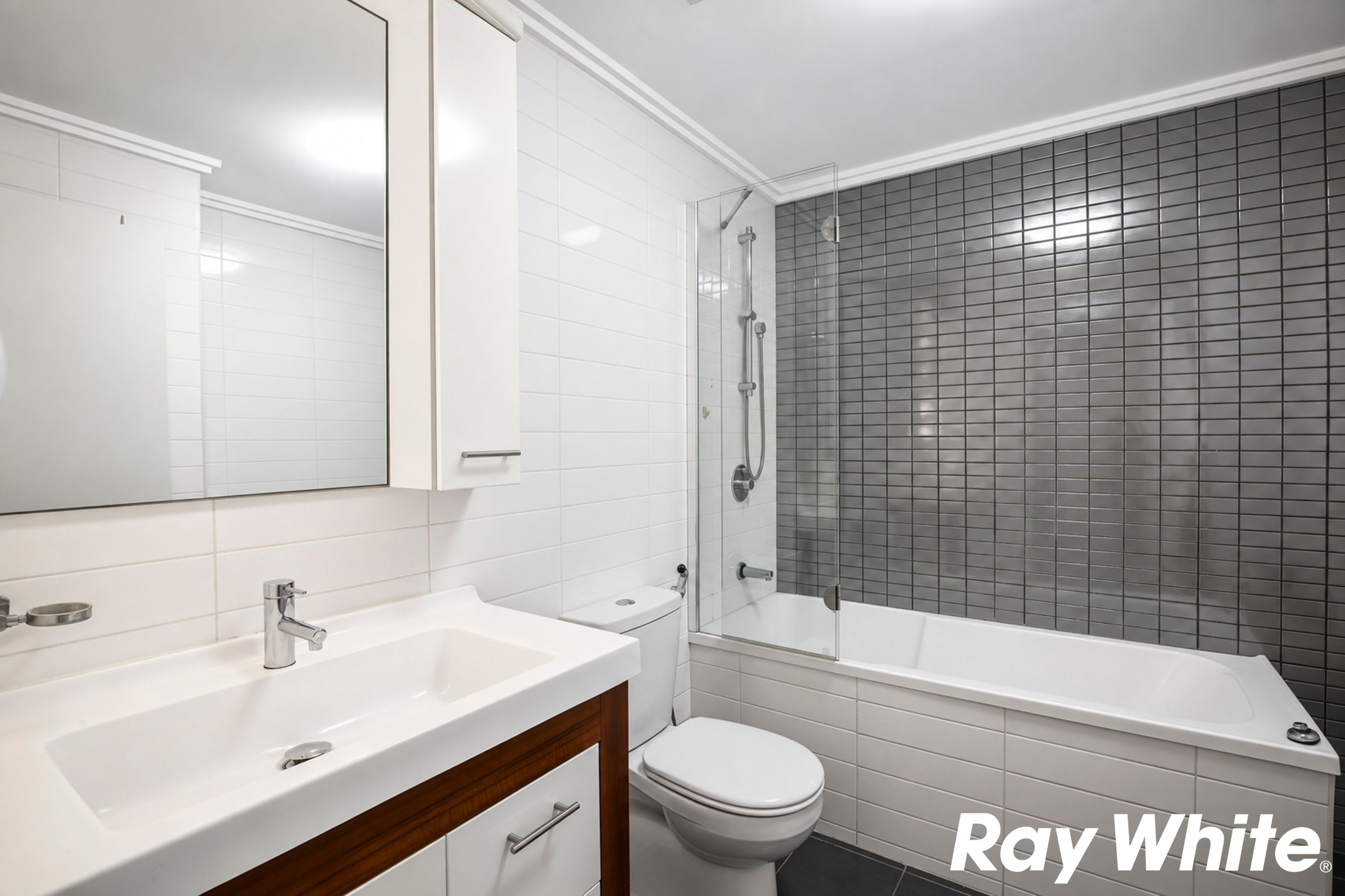 201B/8 Cowper Street — photo 9 of 16