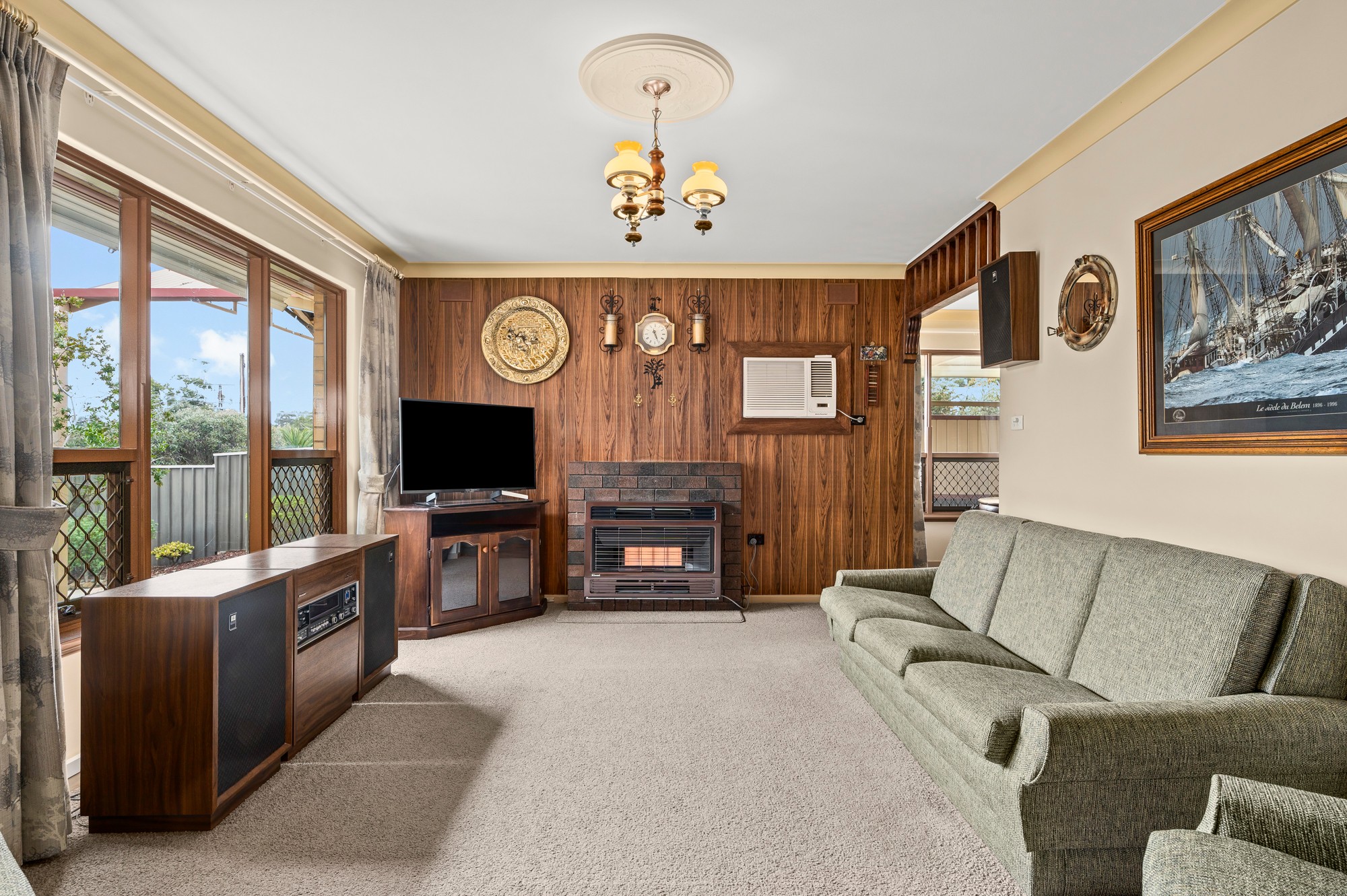 16 Collins Parade, Hackham, SA 5163