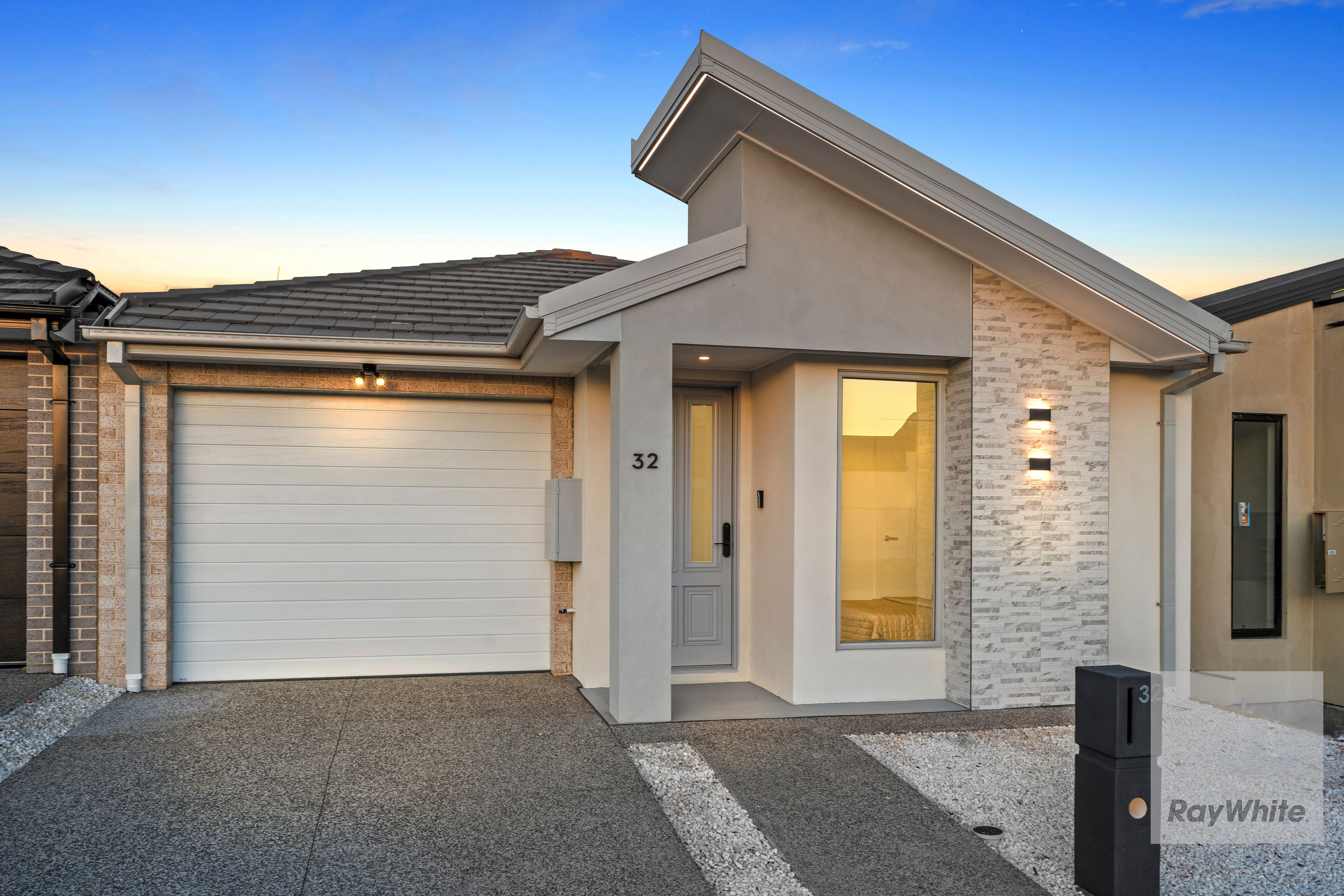 32 Parkdale Street, Greenvale, VIC 3059