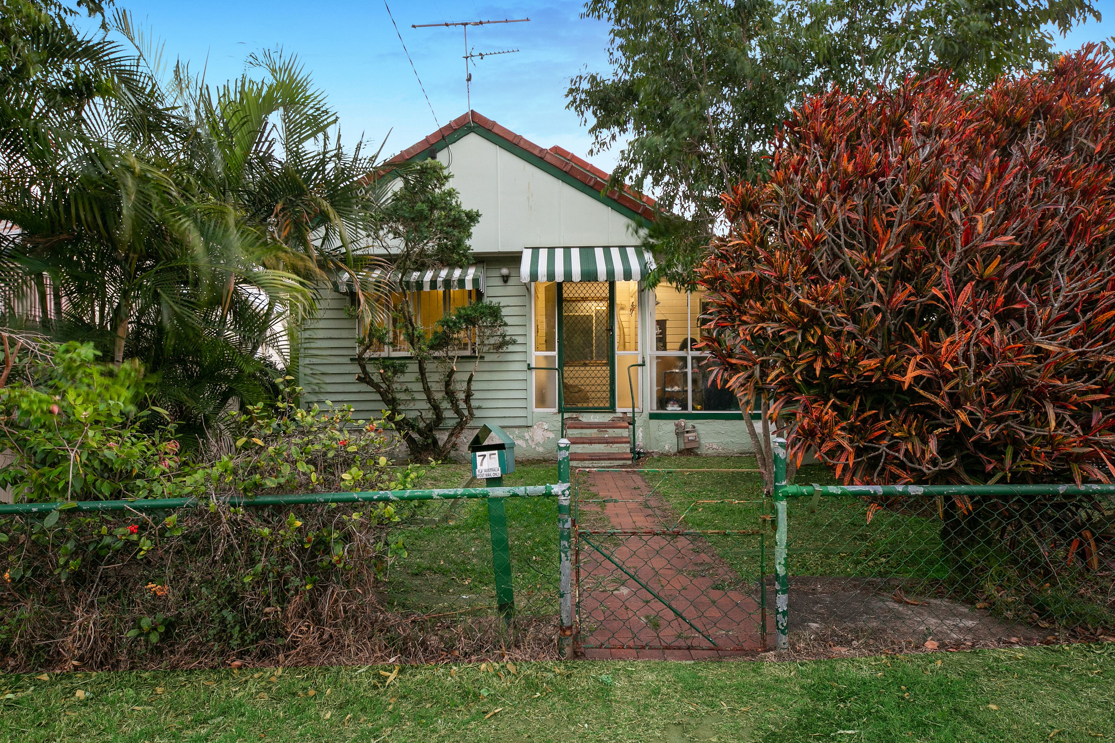 75 Gray Road, West End QLD 4101