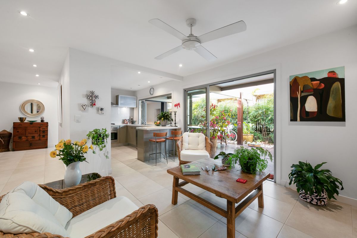 55 Cassandra Street, Chapel Hill, QLD 4069