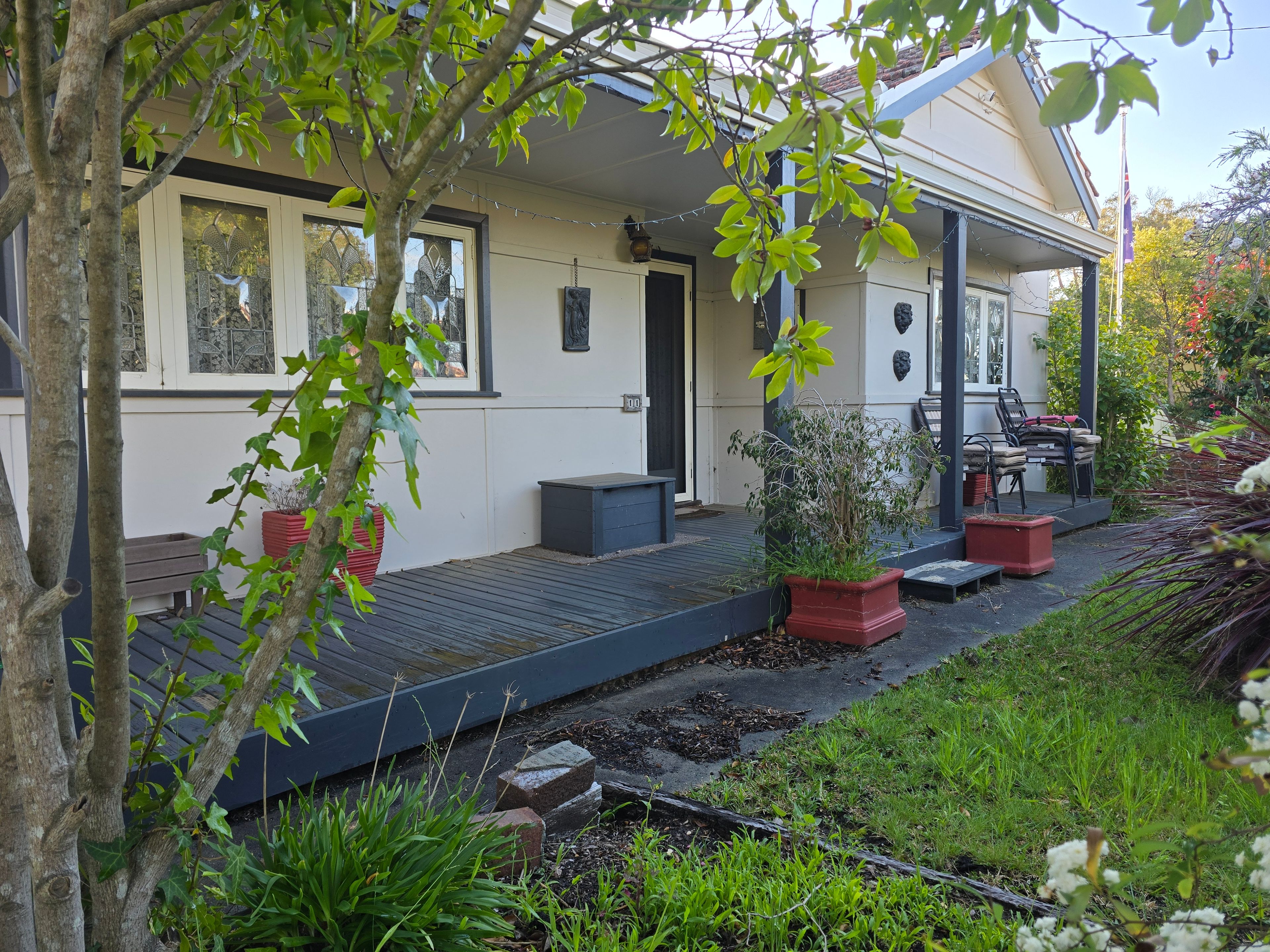 11 Deane Street — photo from Ray White Crofts & Associates