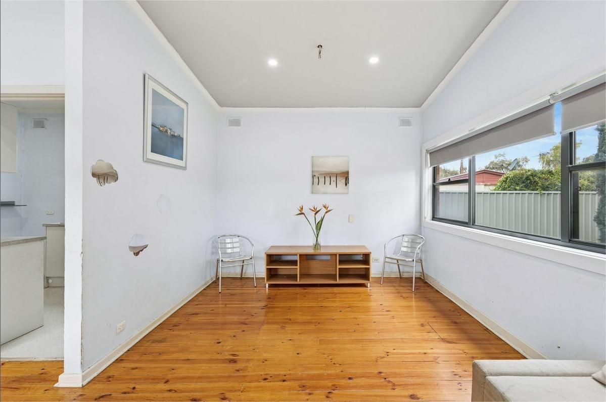 10 Searle Road — photo 8 of 14