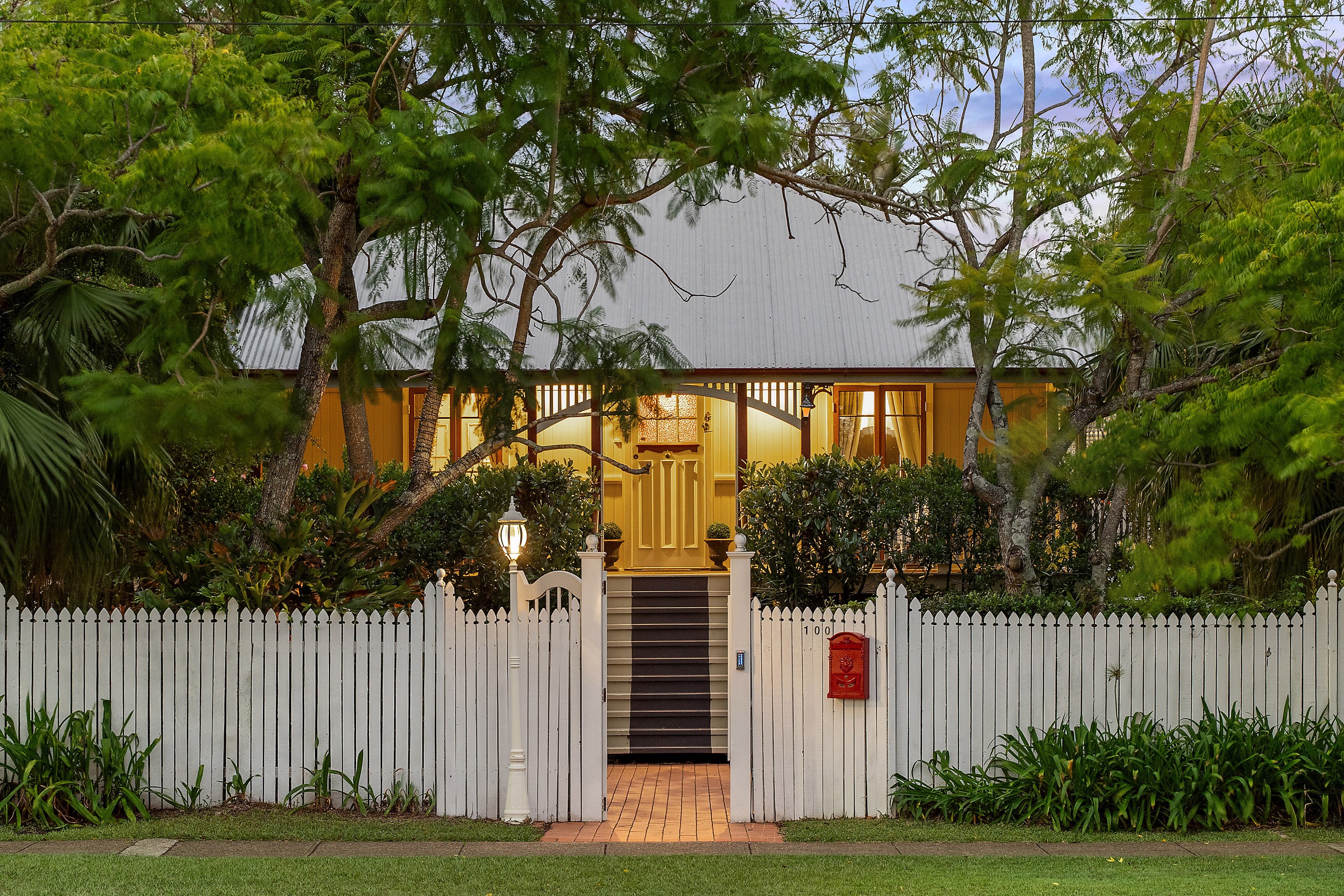 100 Lynne Grove Avenue, Corinda, QLD 4075