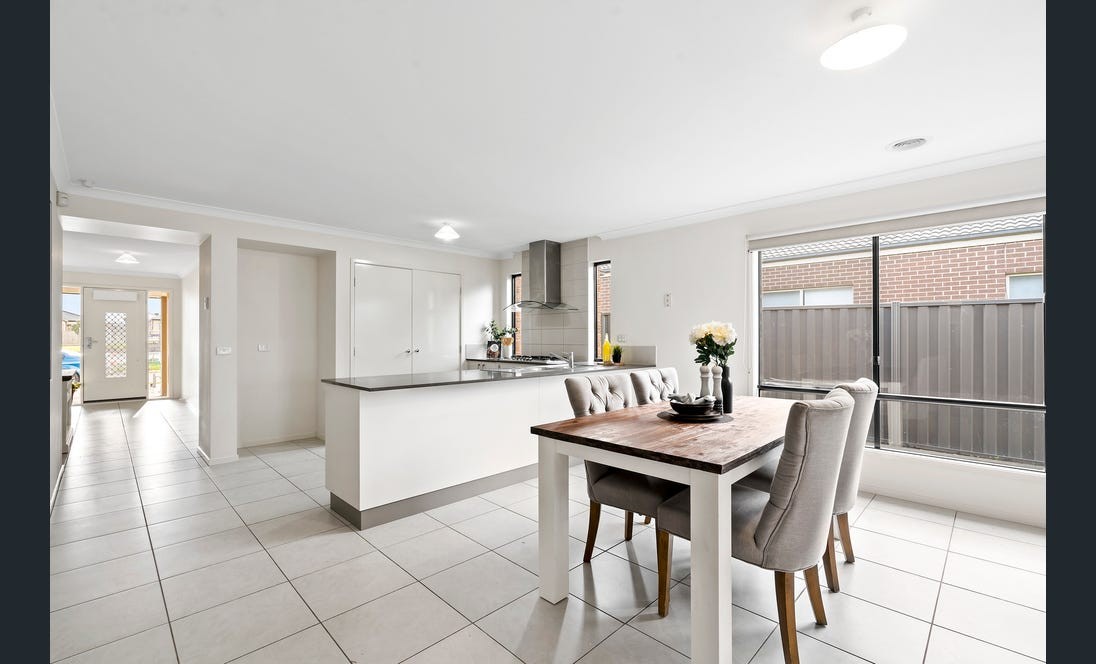 1260 Ison Road, MANOR LAKES, VIC 3024