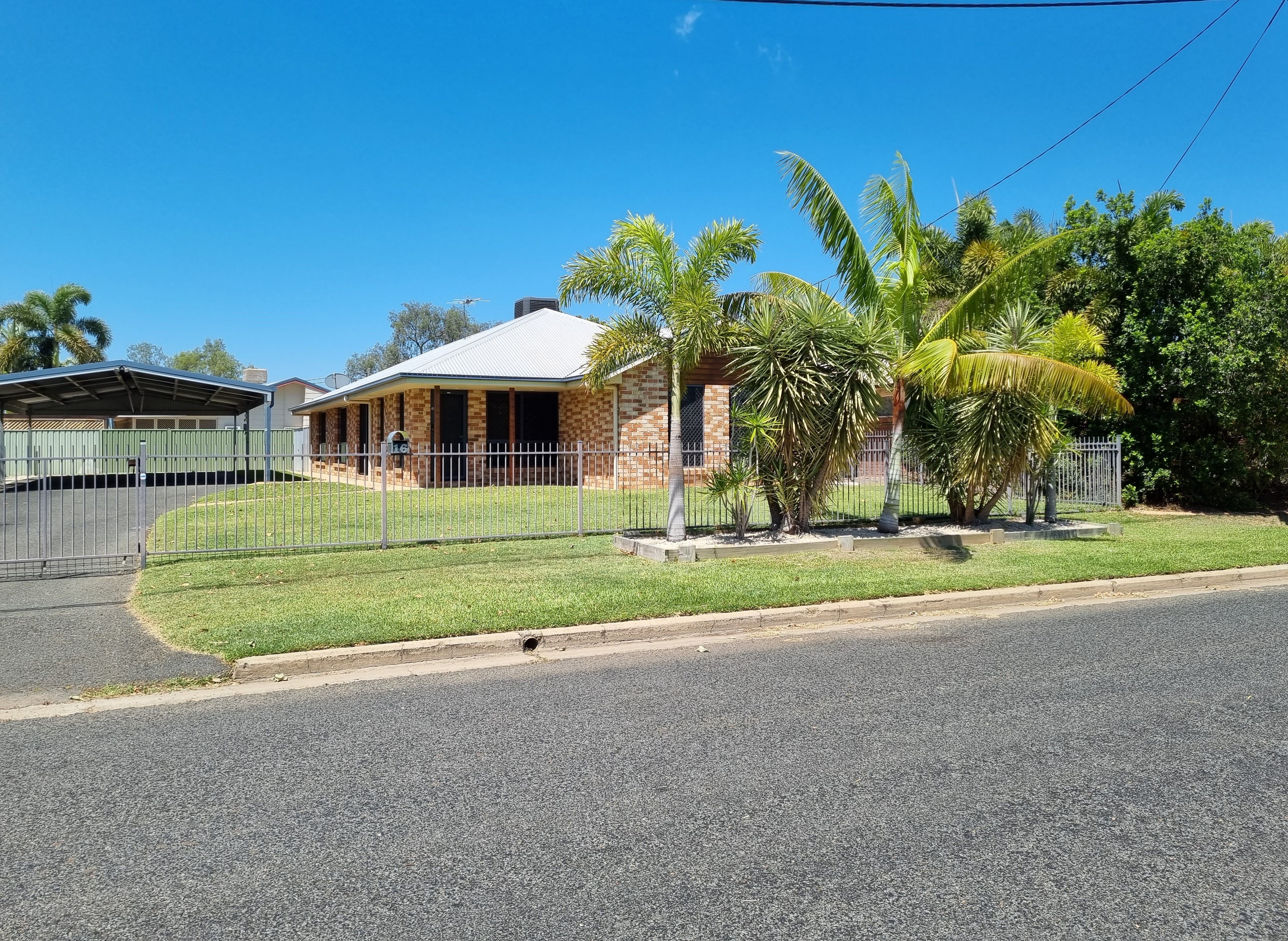 16 Cardinal Drive, Emerald QLD 4720