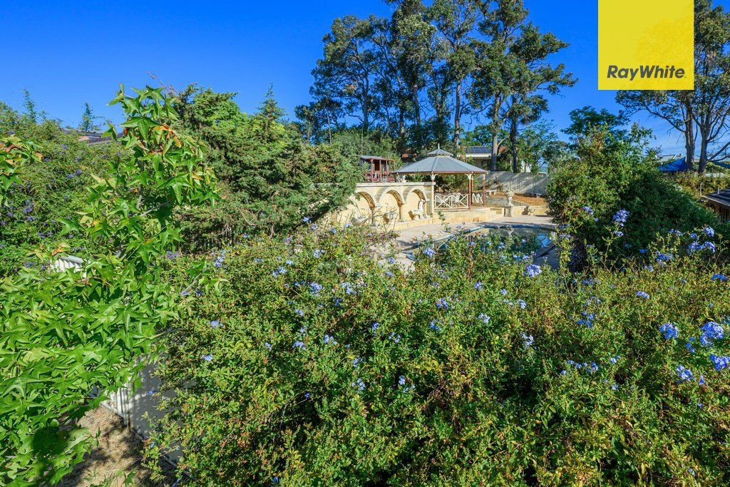 12 Gladstone Avenue, Swan View, WA 6056