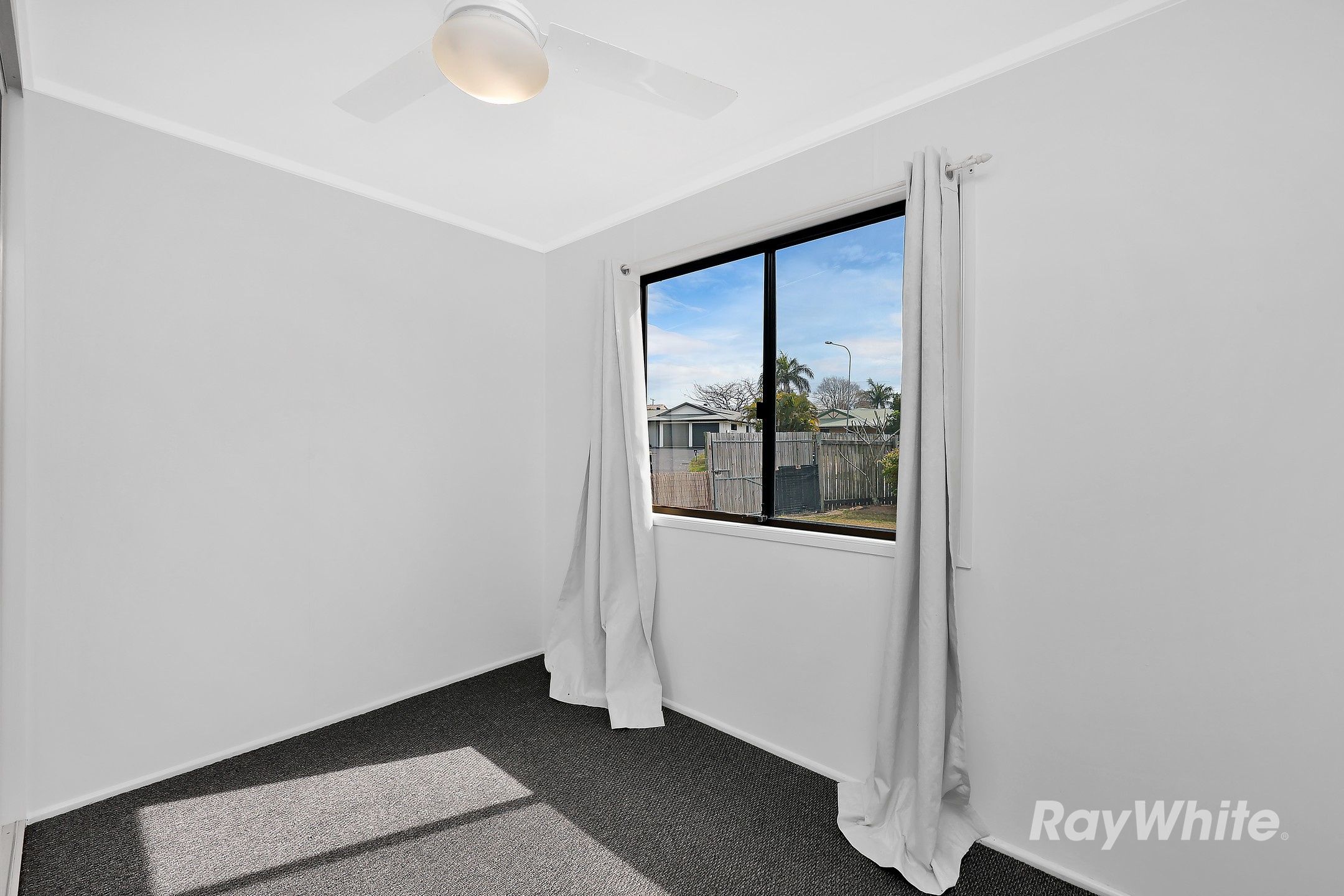 36 Shoreline Crescent — photo 13 of 23