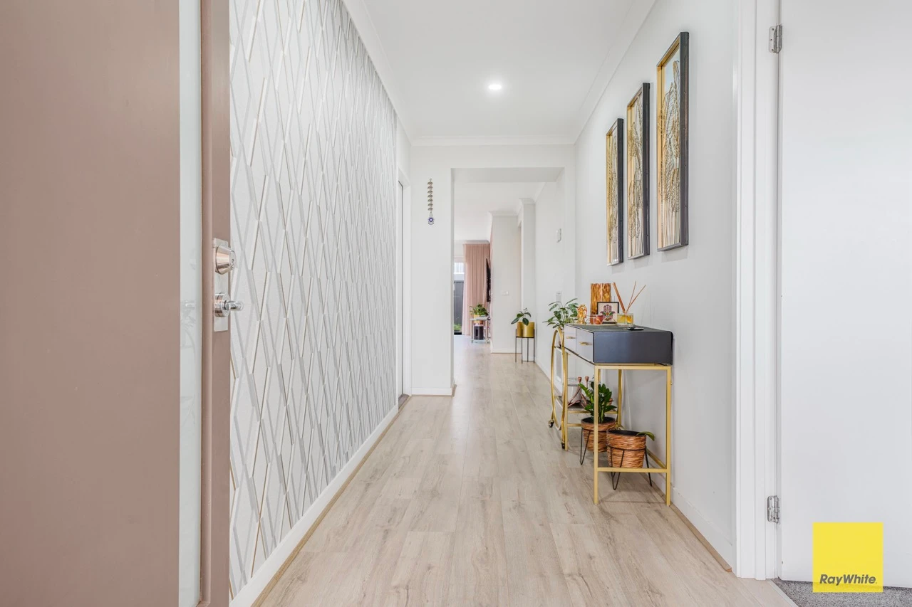 10 Dolomites Drive, Truganina, VIC 3029
