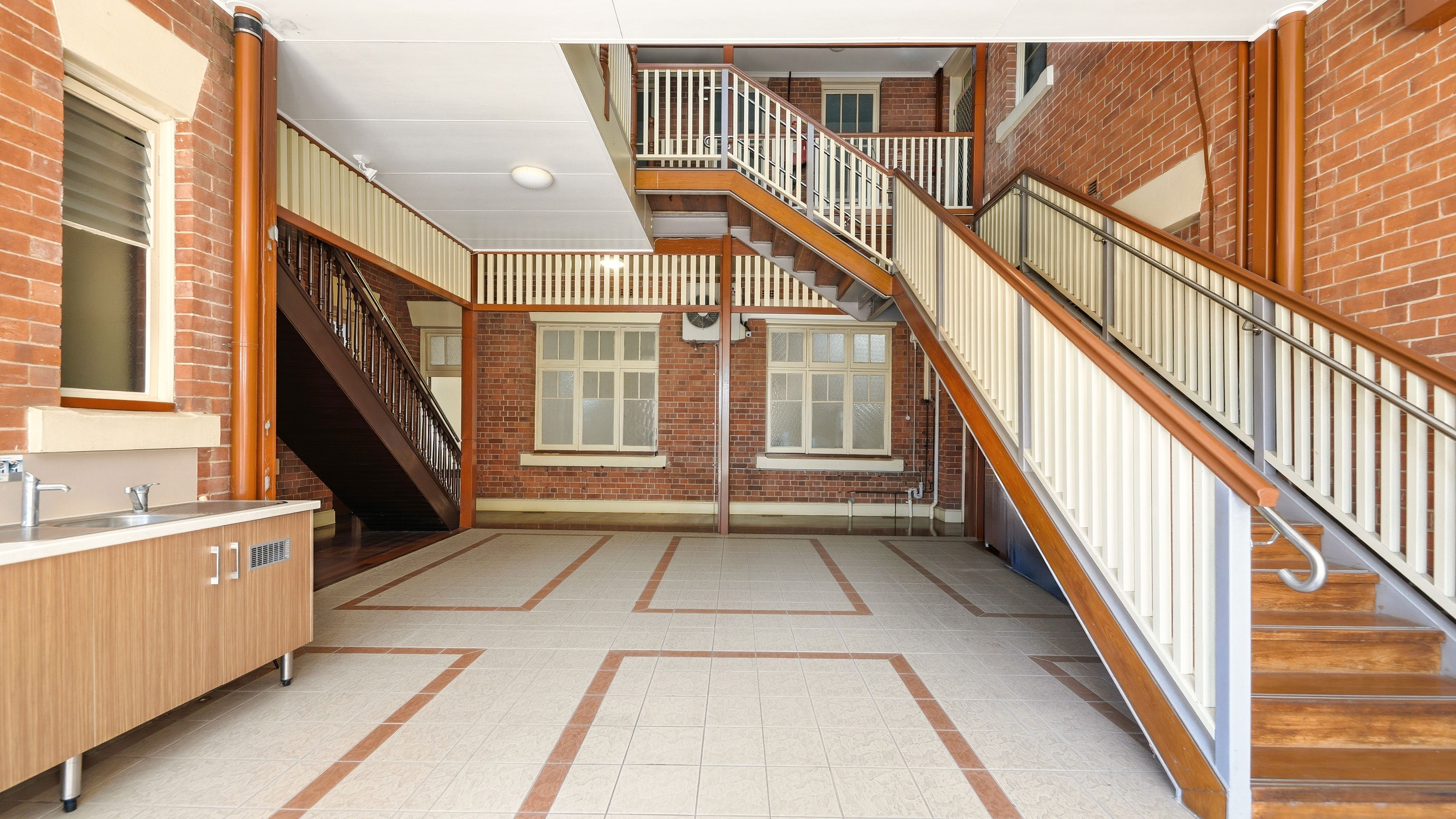 11 Victoria Street — photo 6 of 30