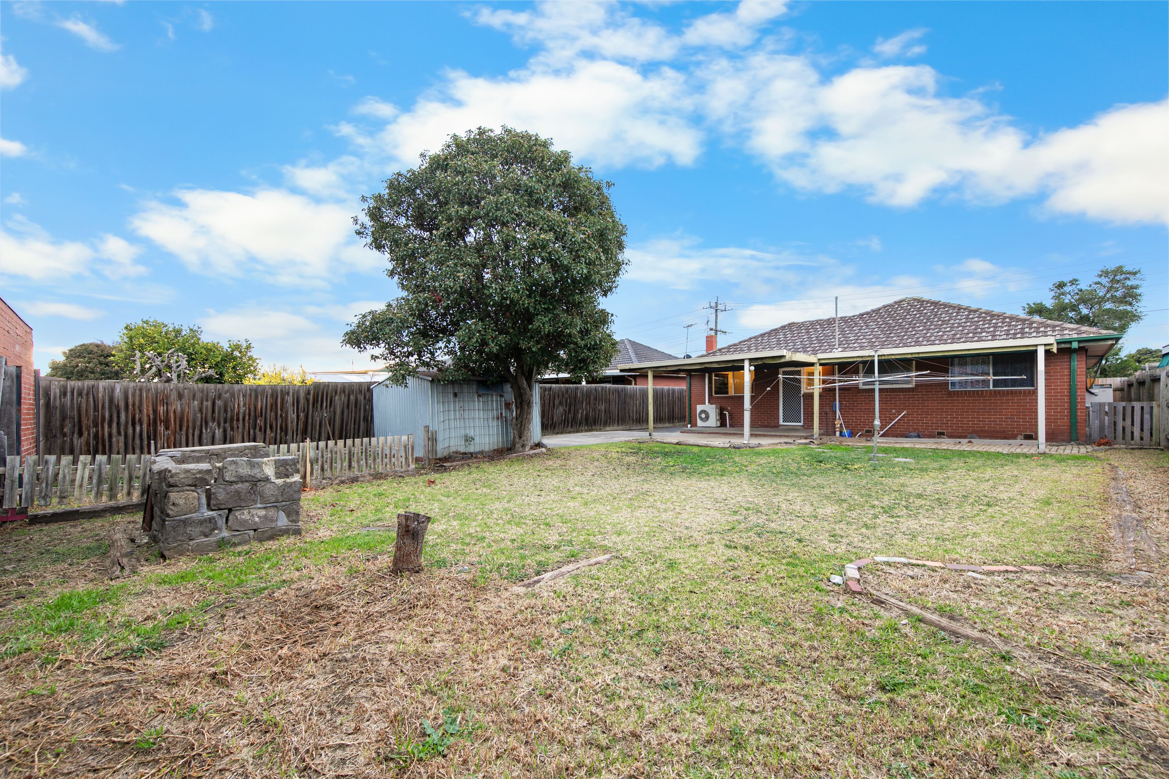 22 Darebin Drive — photo 10 of 11