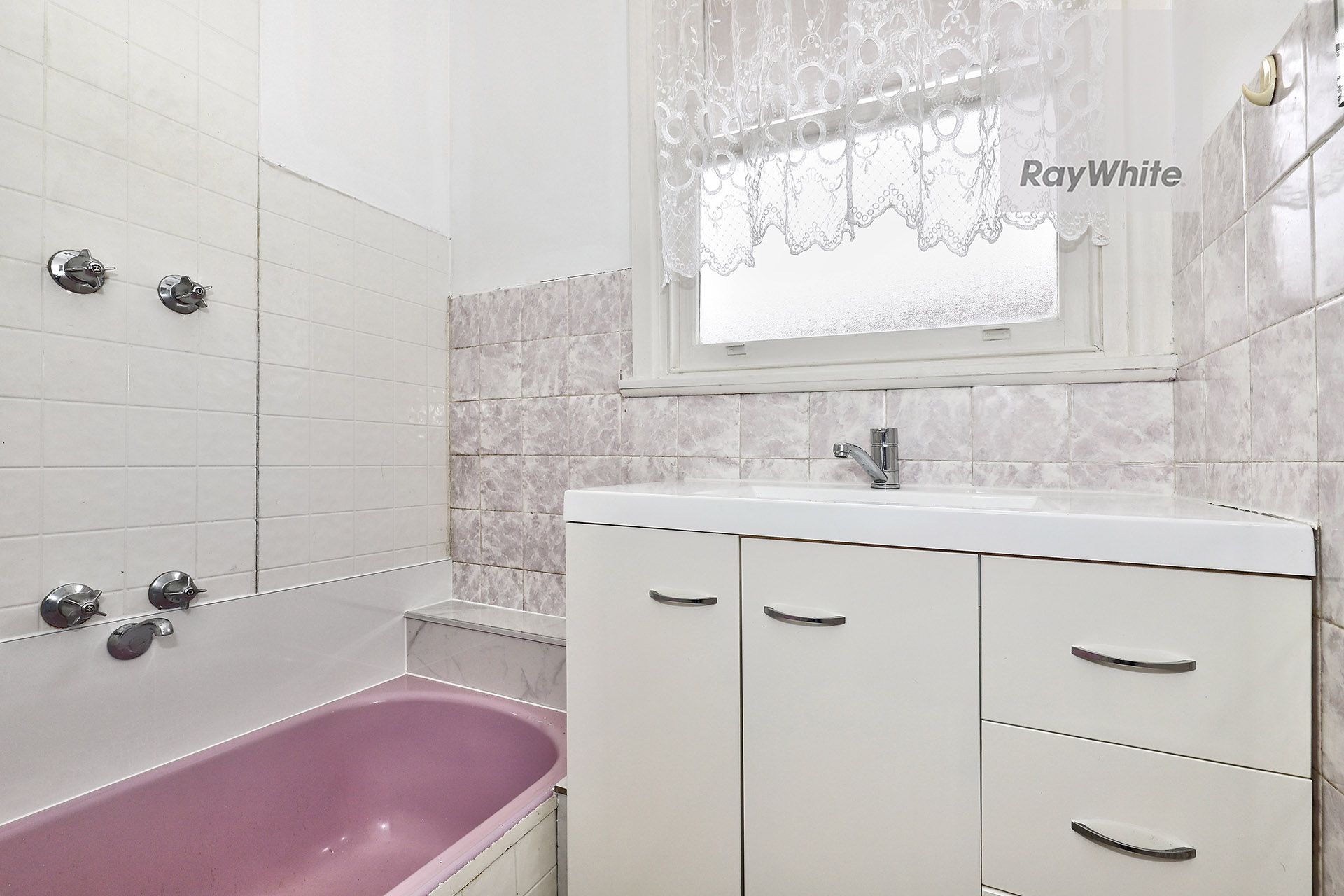10 Lichfield Avenue, Jacana, VIC 3047