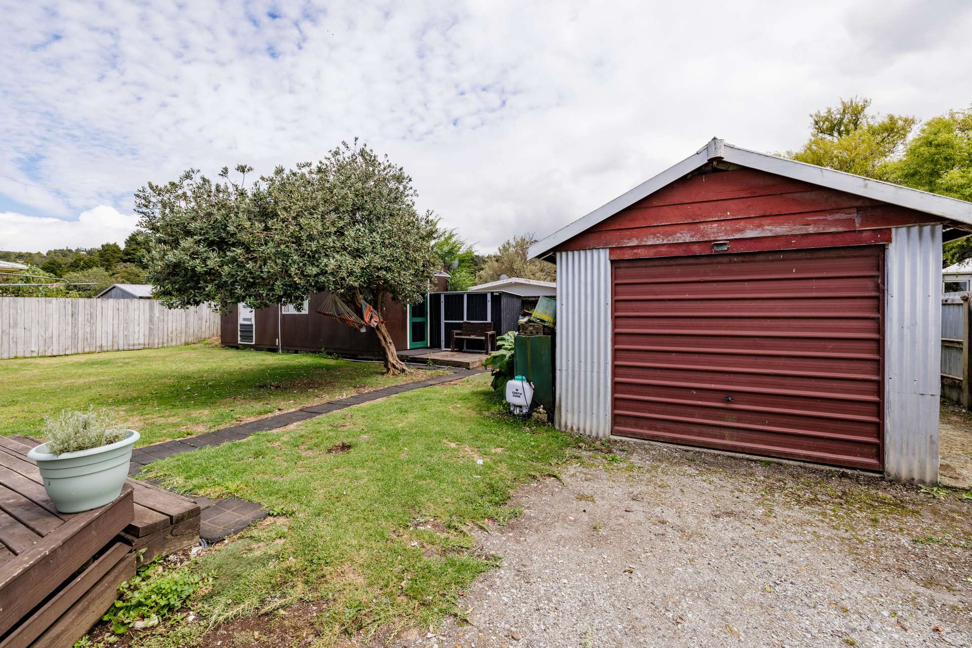 43 Mason Avenue photo 16