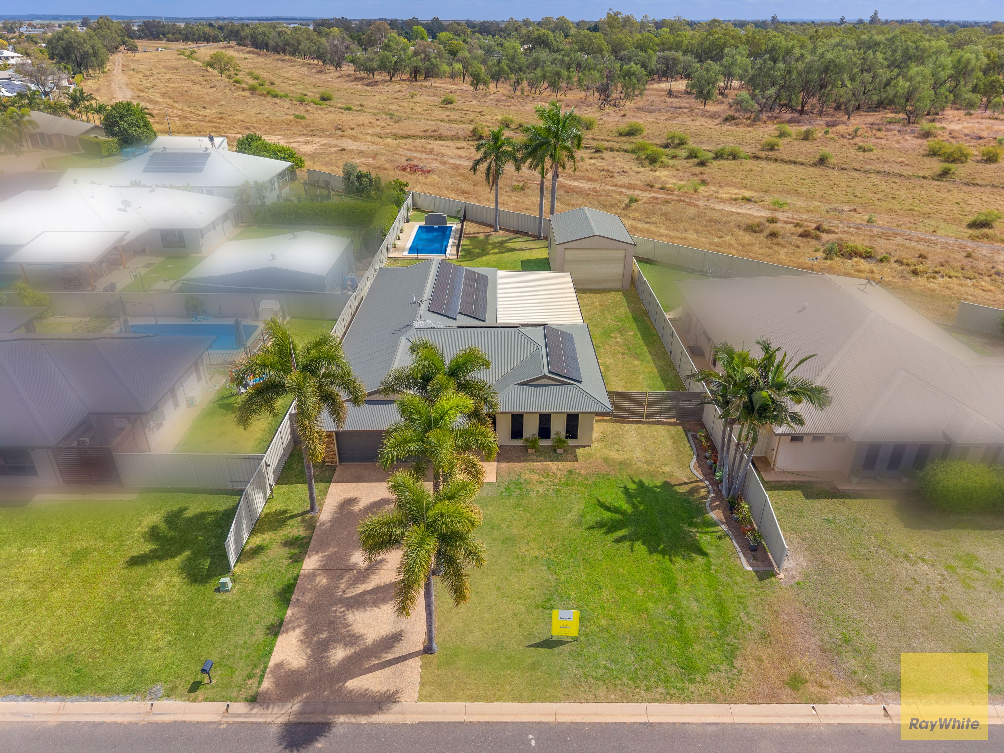 17 Cook Close, Emerald, QLD 4720