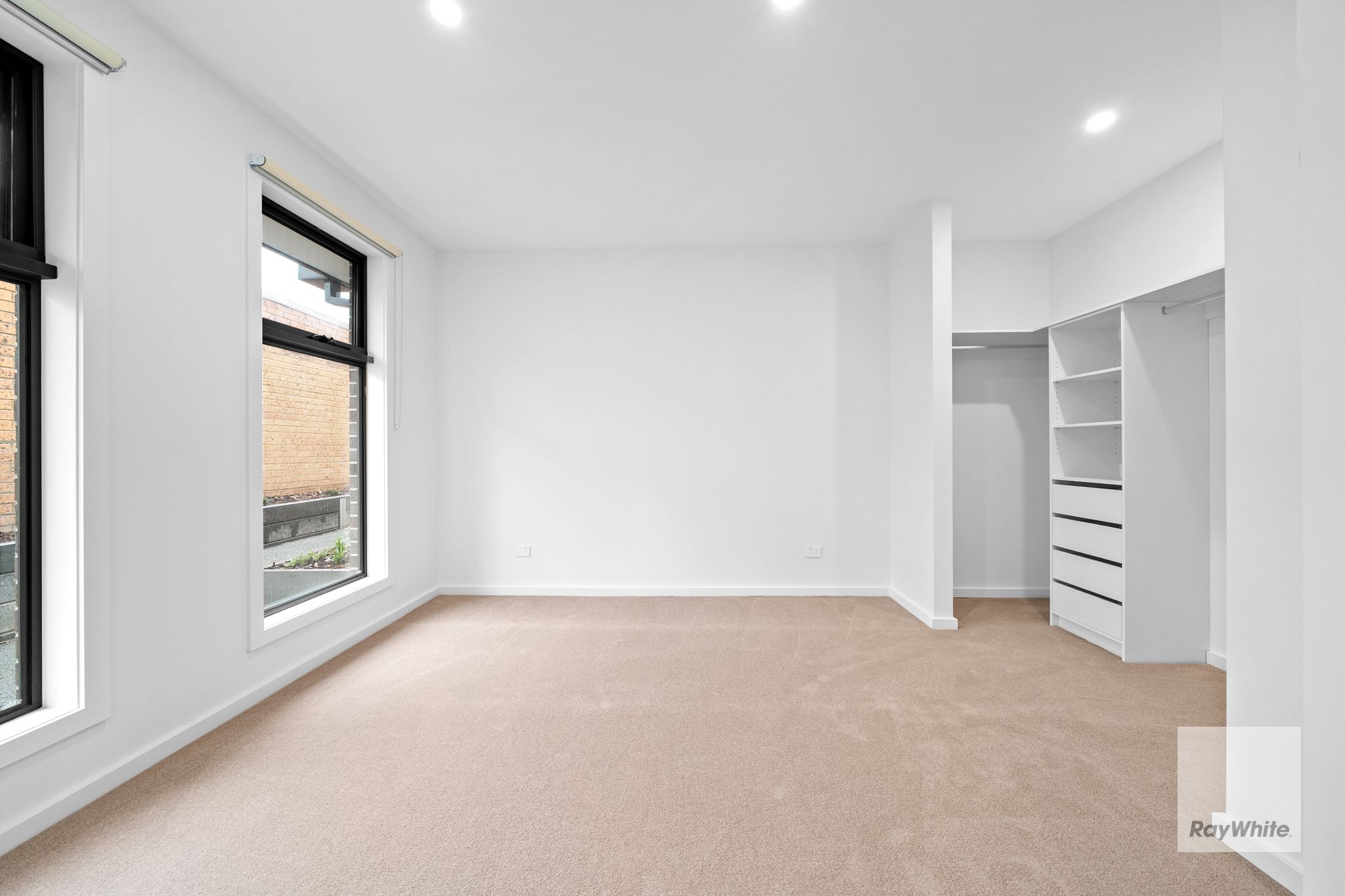 3-4/17 Worrall Street — photo 7 of 15