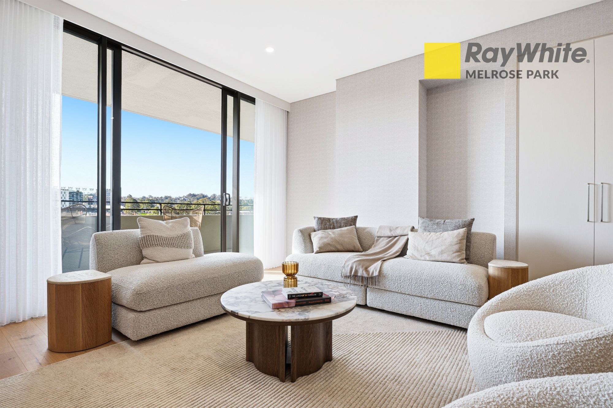 Brand NEW| Melrose Central| Luxury Living| Unbeatable Connectivity — photo 12 of 13