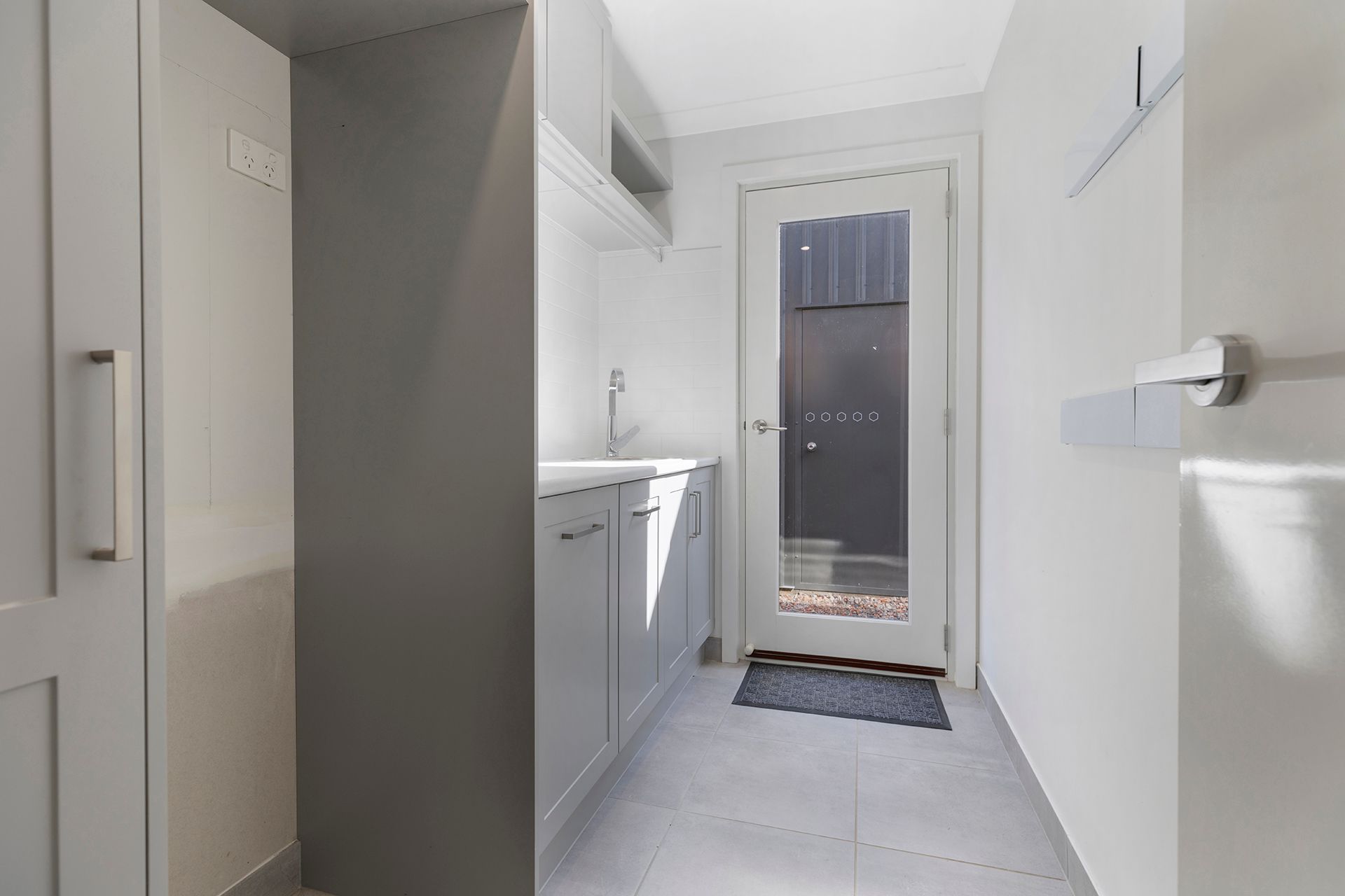 24 Grevillea Street — photo 10 of 21