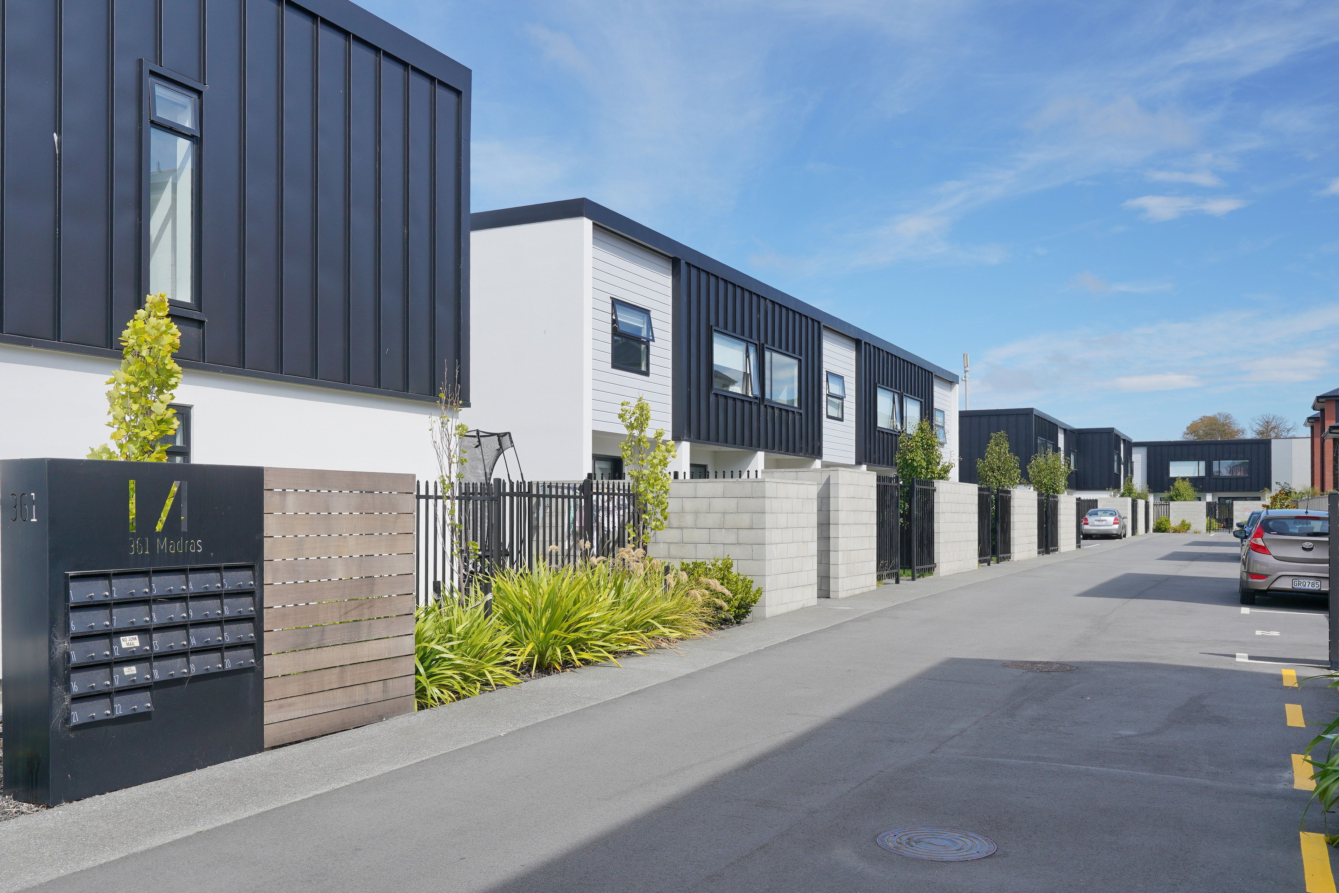 19/361 Madras Street, City Centre,