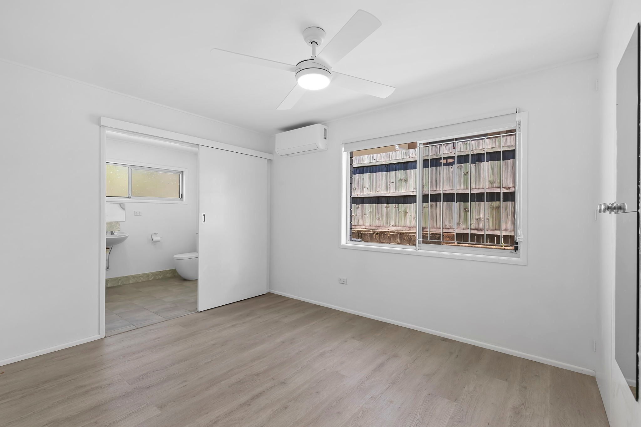 303 Cliveden Avenue, Oxley, QLD 4075