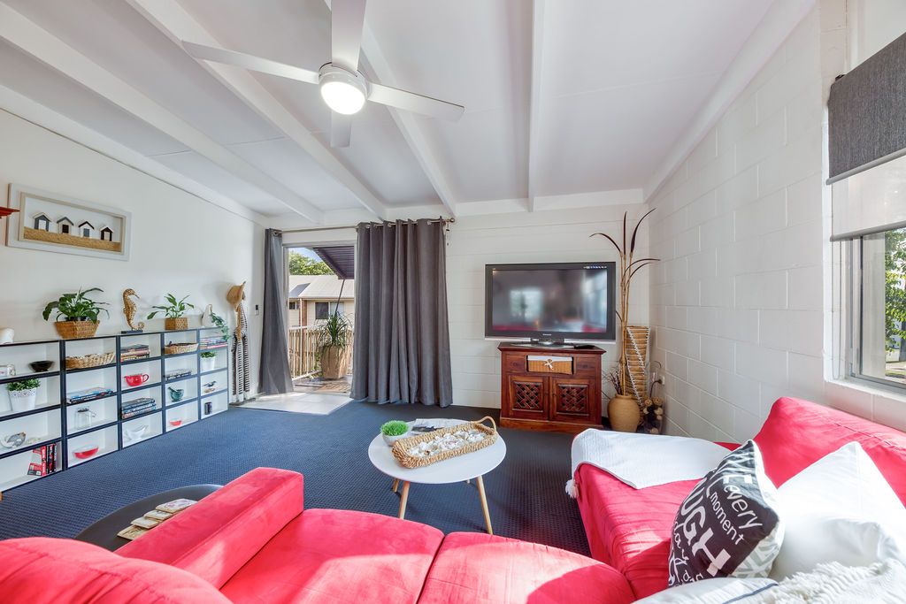 1/4 Oloway Crescent, Alexandra Headland, QLD 4572