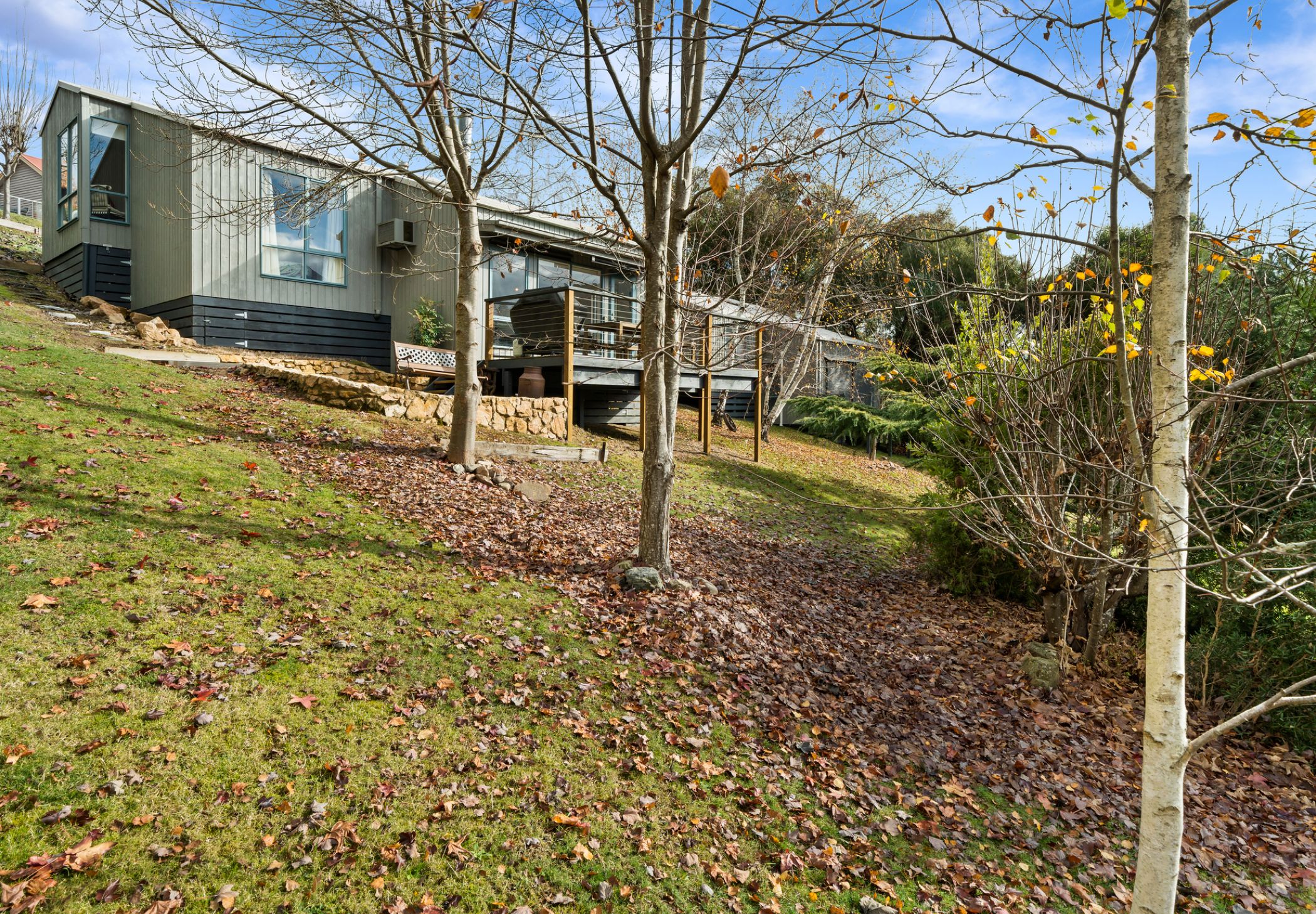 2/1 Summit View Court — photo 10 of 11