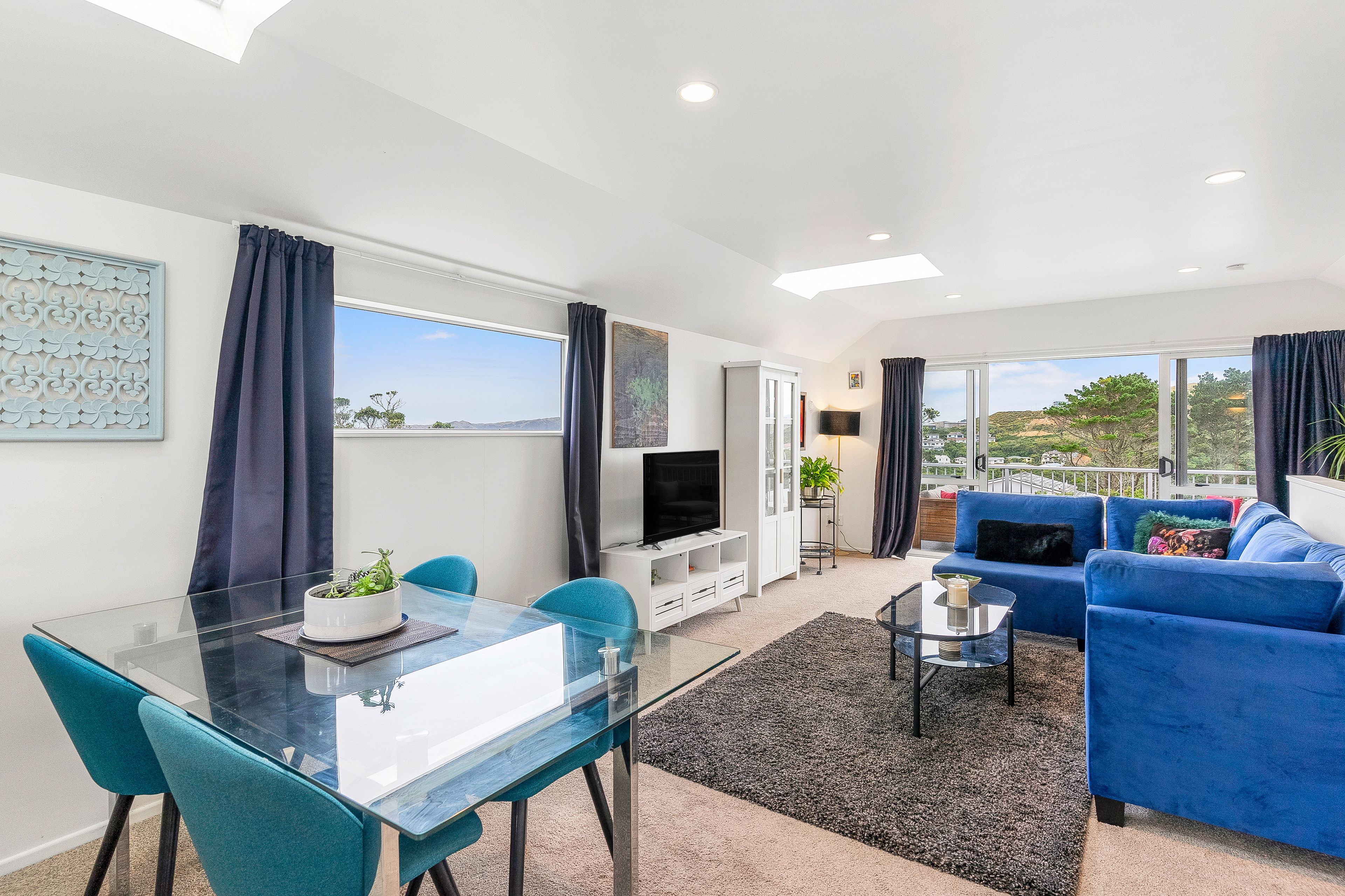 7D Cheyne Walk, Newlands, Wellington City