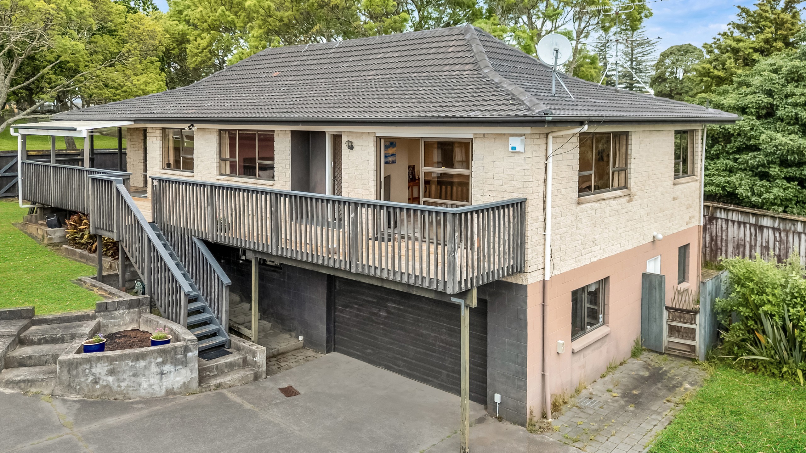 27A Rapallo Place, Farm Cove, Manukau City