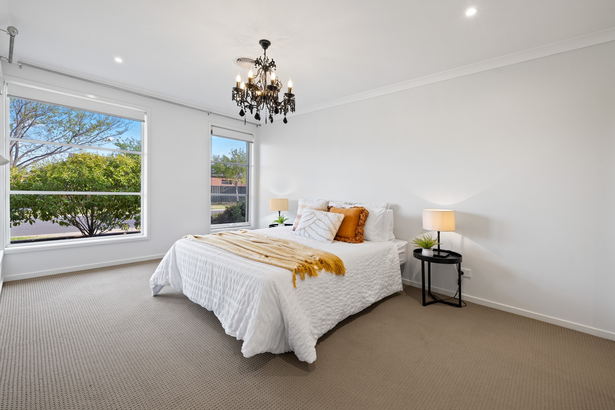 16 Firecrest Road, MANOR LAKES, VIC 3024