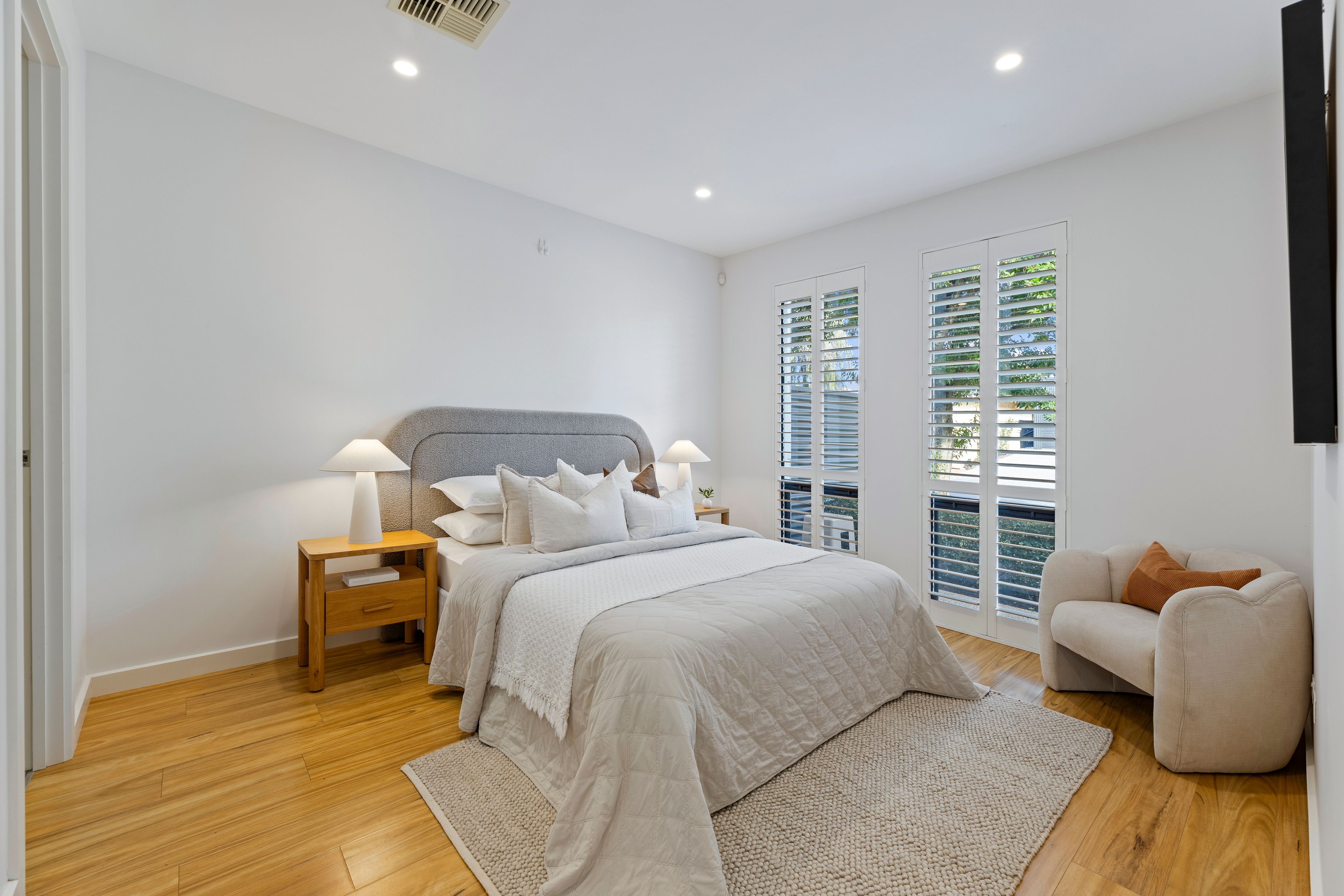 7B Vagnoni Avenue — photo 6 of 12