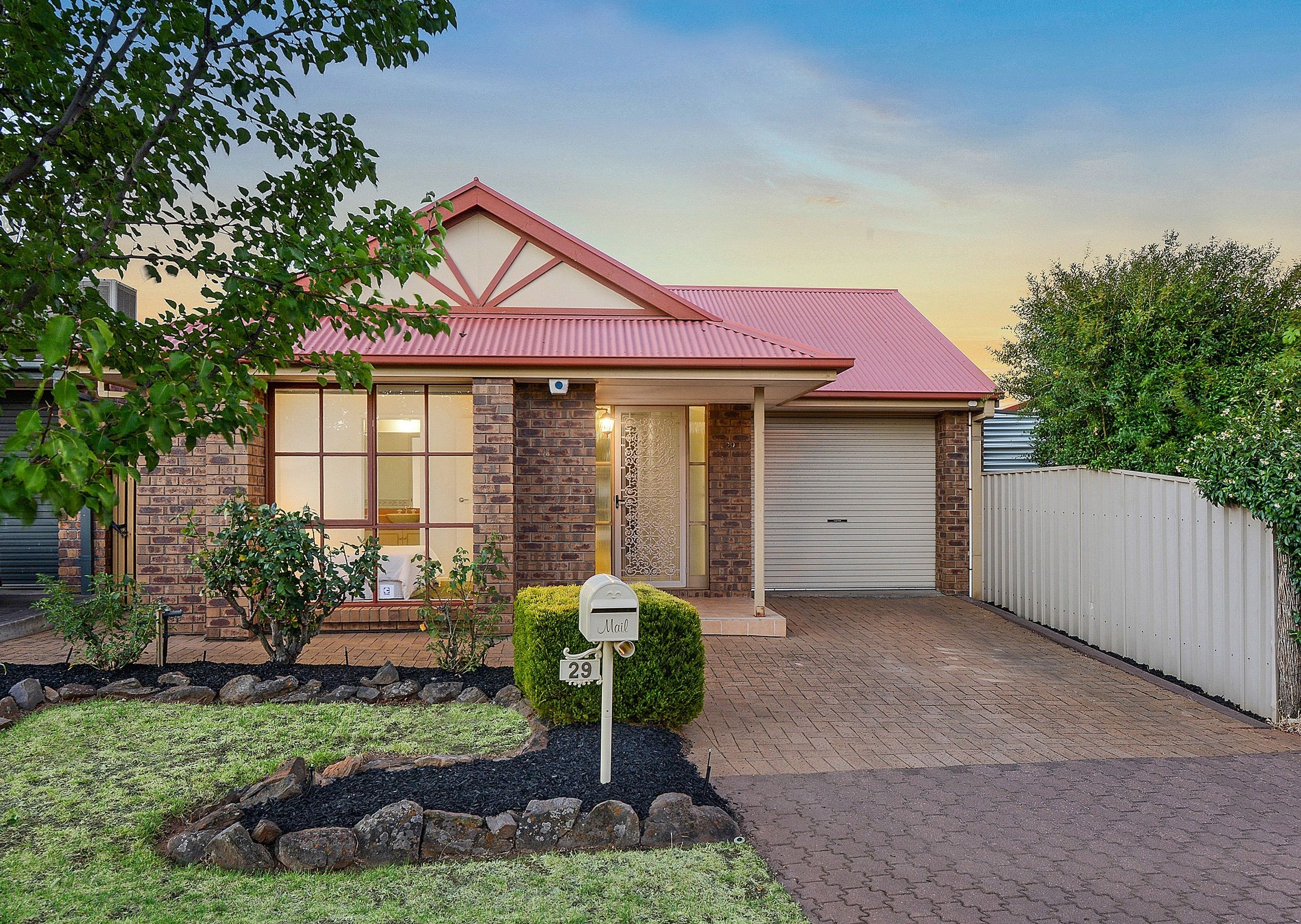 29 Attingham Crescent, Oakden SA 5086