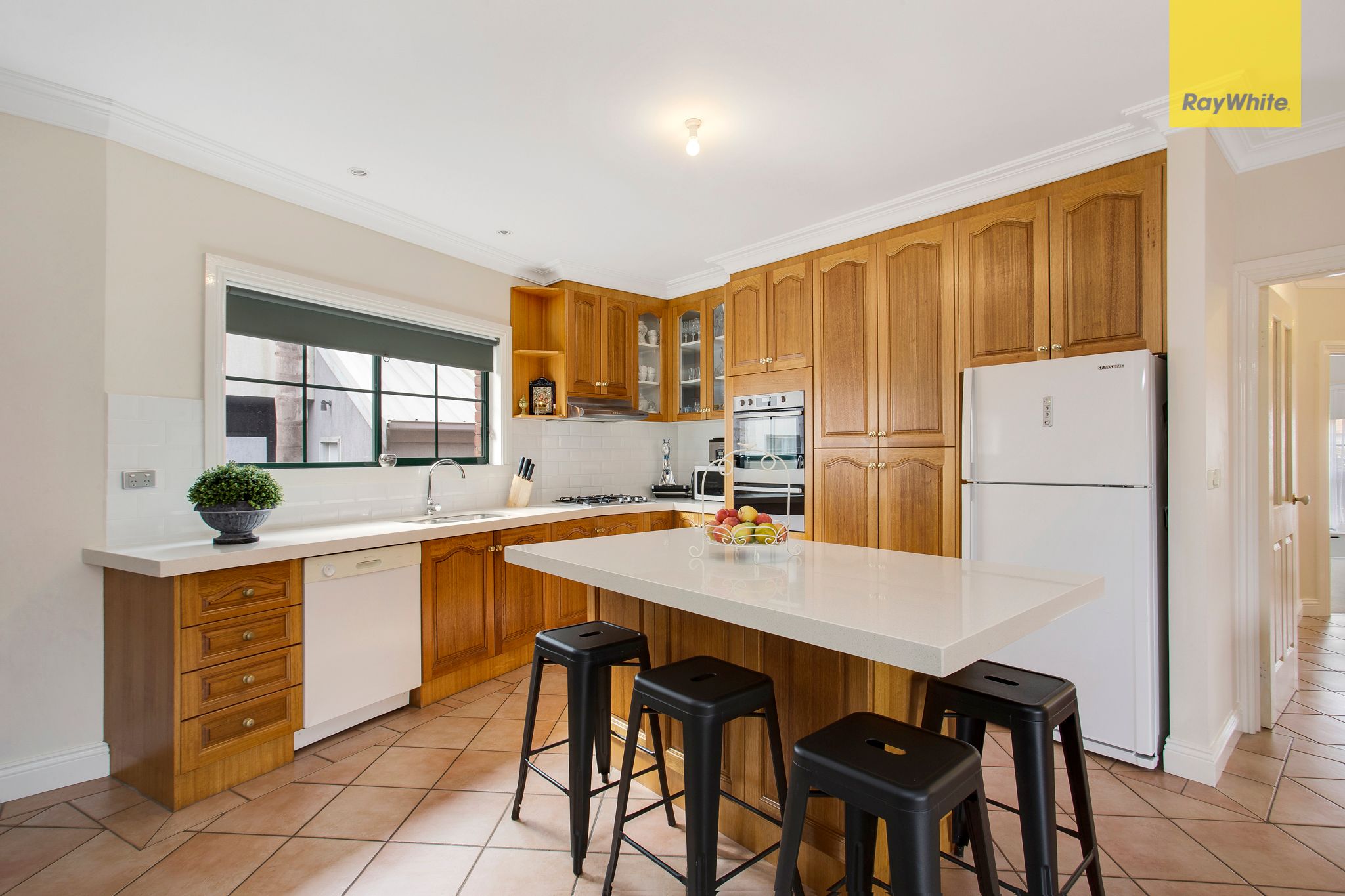 4 Mitchell Court, Taylors Lakes, VIC 3038