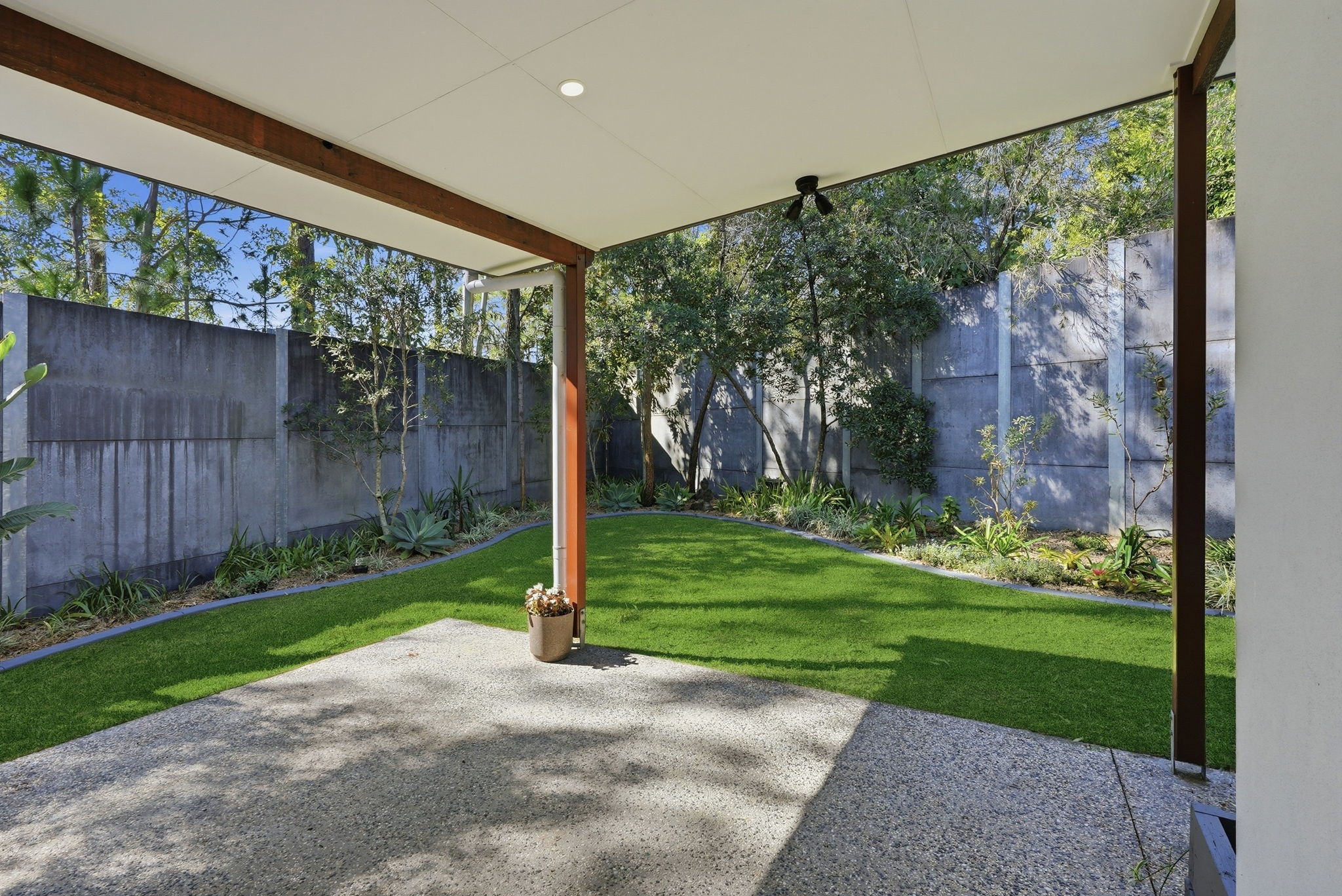 2/19 Rees Court, Elanora, QLD 4221