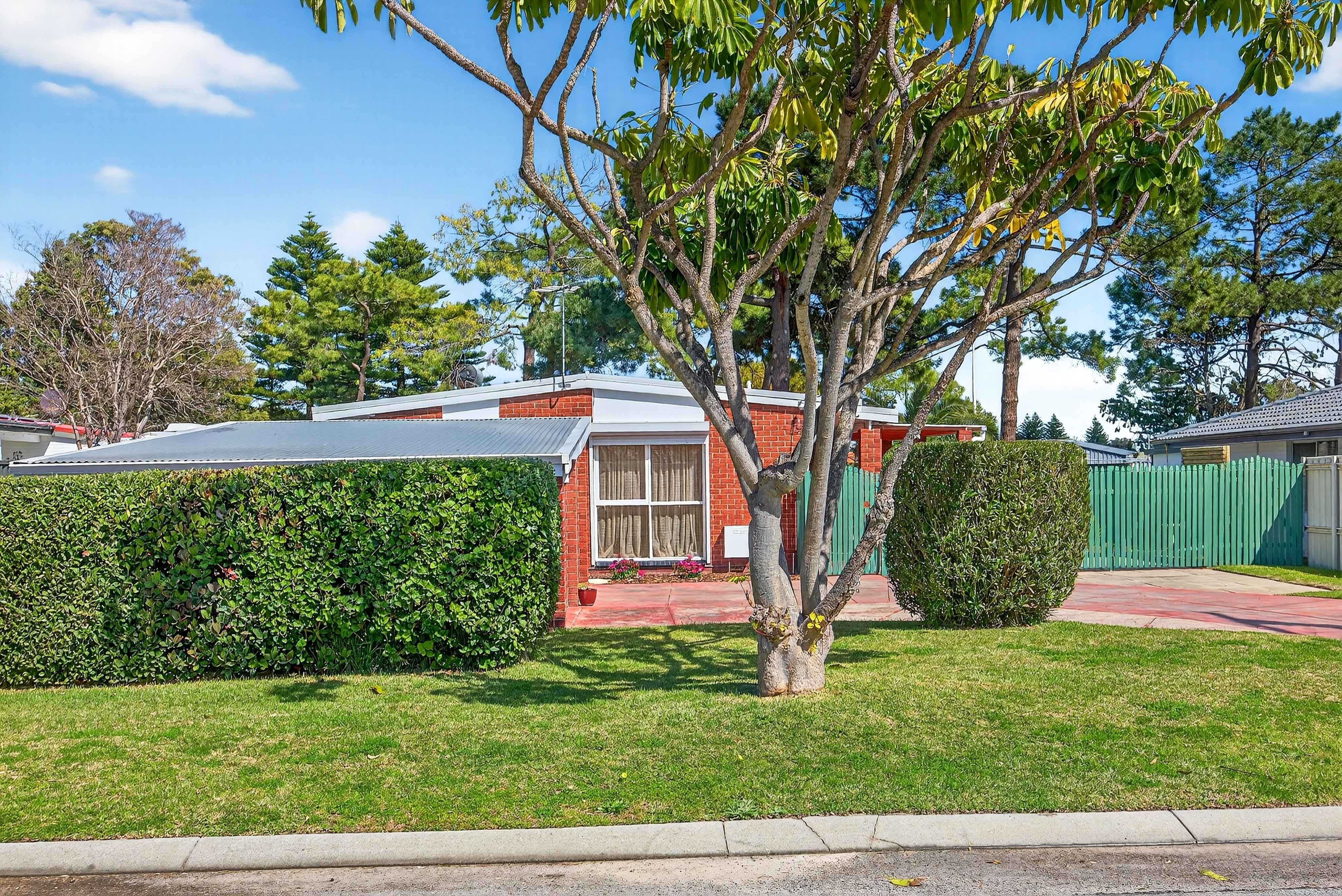 13 Delphinus Place, Rockingham, WA 6168