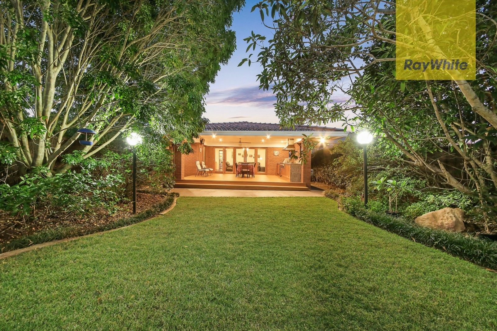 4 The Circle, Oatlands, NSW 2117